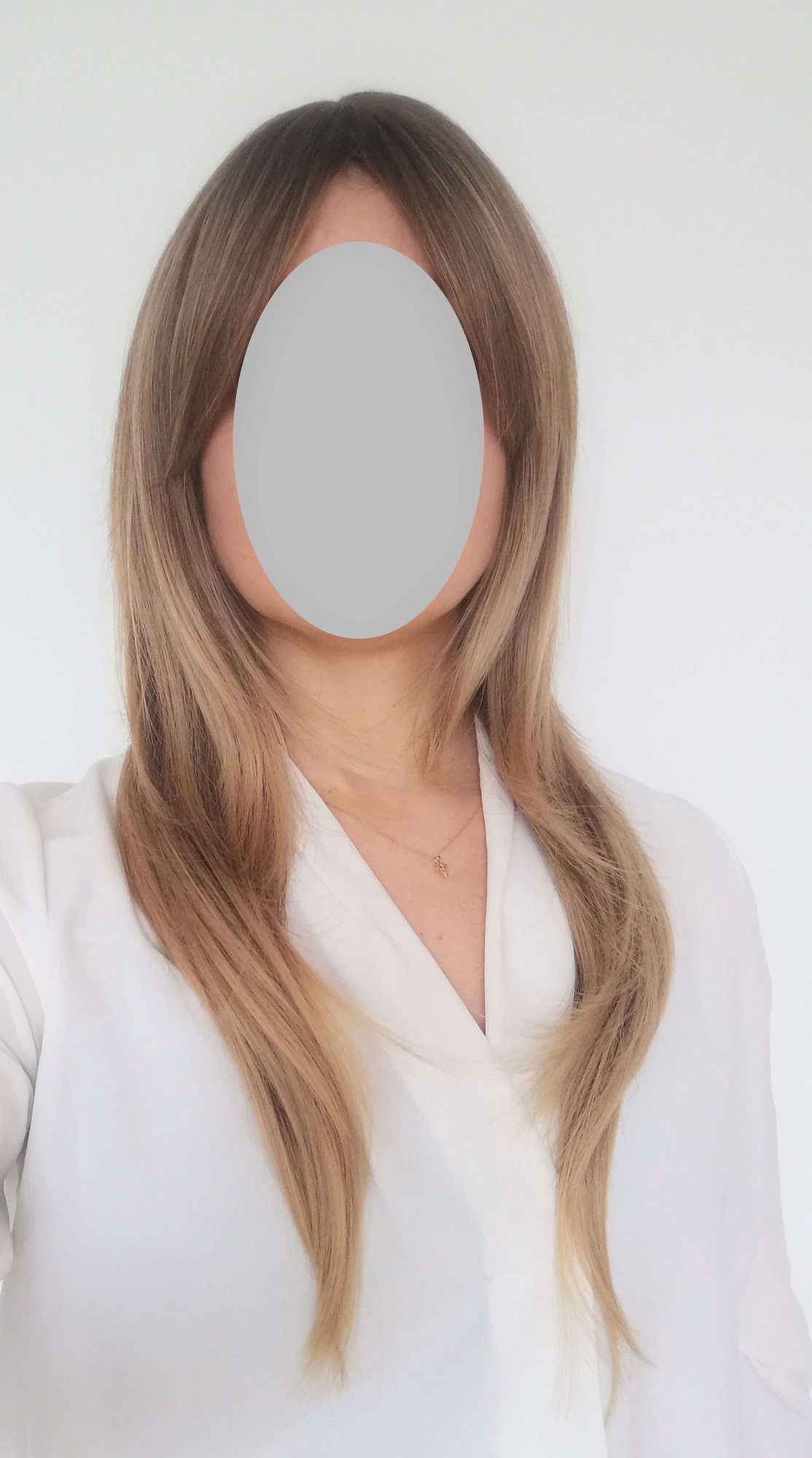 Perukas Nr. 259(5) rudas, tiesių plaukų, su kirpčiukais, ilgis 60cm