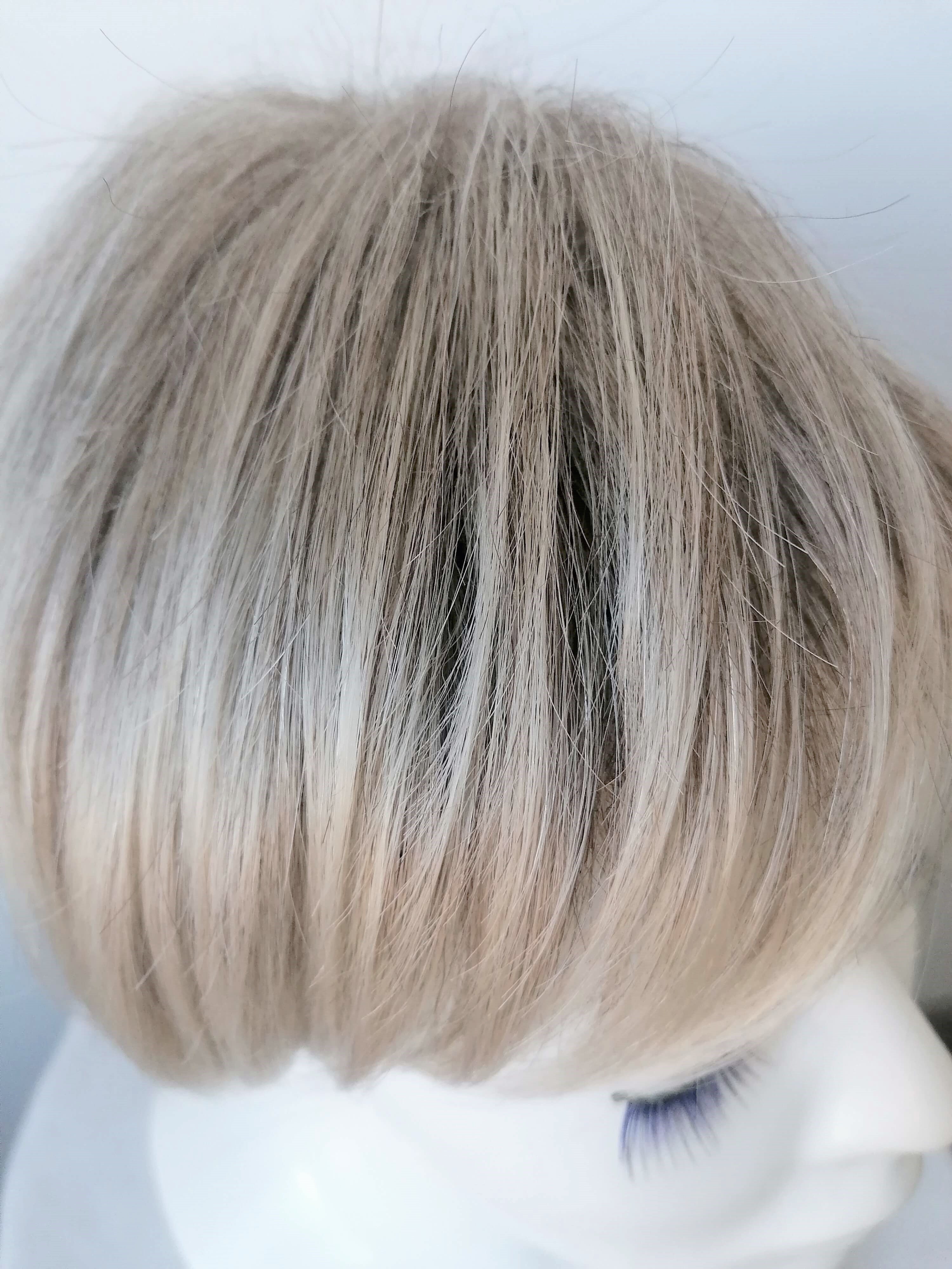 Perukas Nr. R10-26 (RG9713) natūrali spalva su blond sruogomis