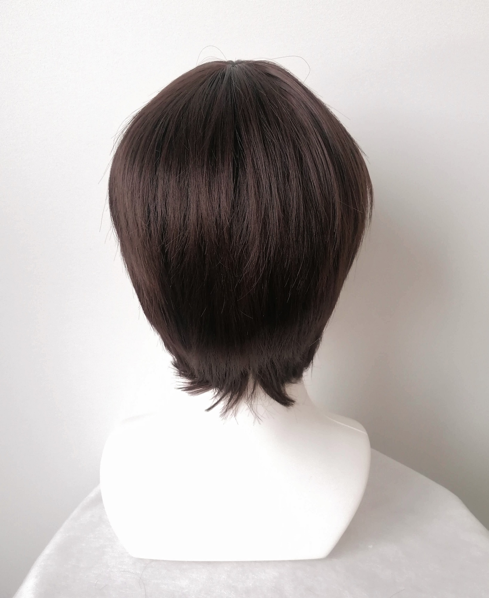 Perukas Nr. H179 trumpų plaukų, tamsiai rudas