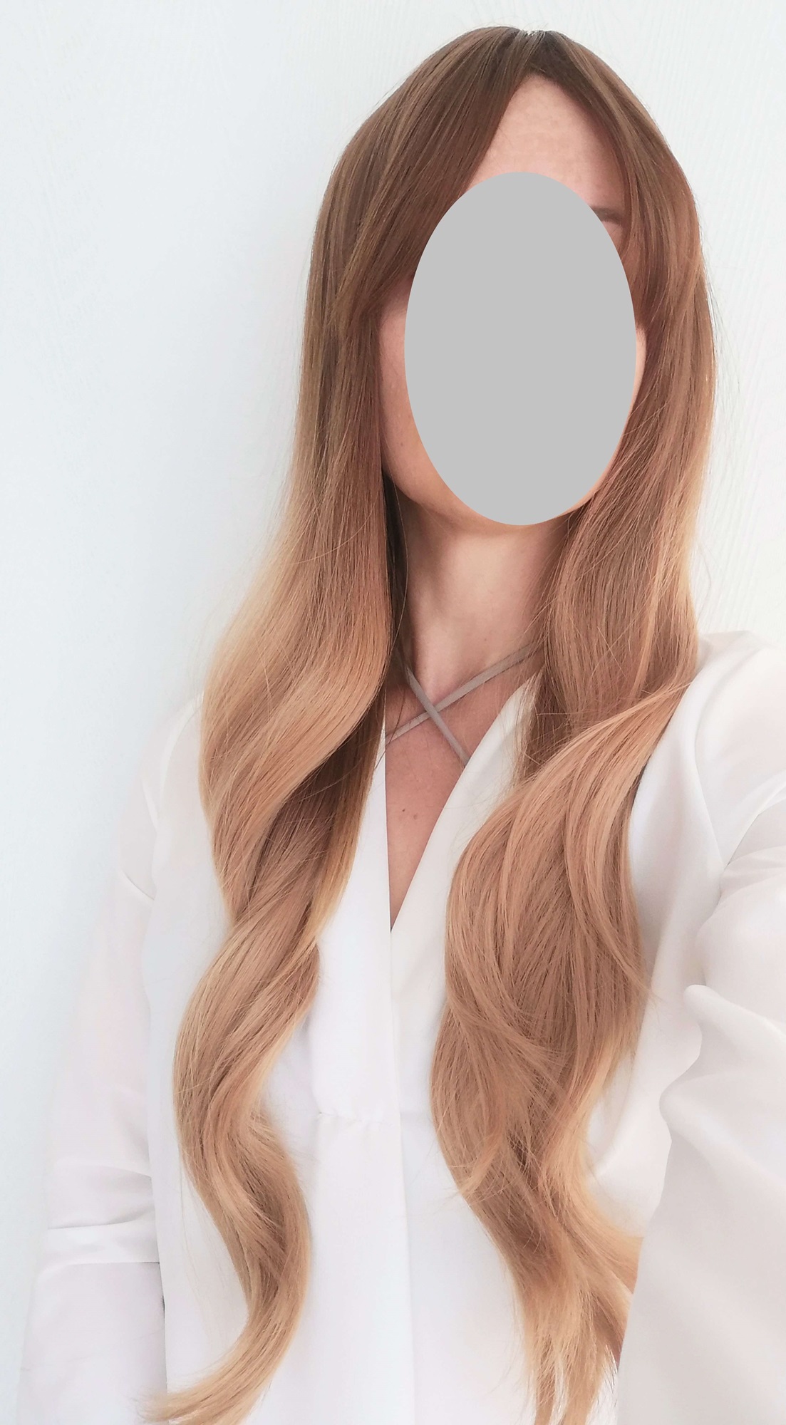 Perukas Nr. 237(1) rudas, su kirpčiukais, minimaliai tamsintas viršugalvis (ombre), ilgis 70cm