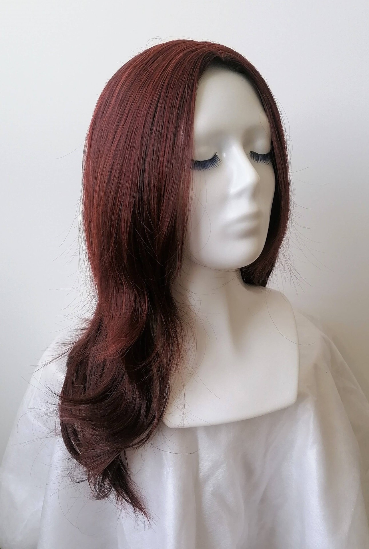 Perukas Nr. 1002(2) bordo spalva, ilgis 55cm