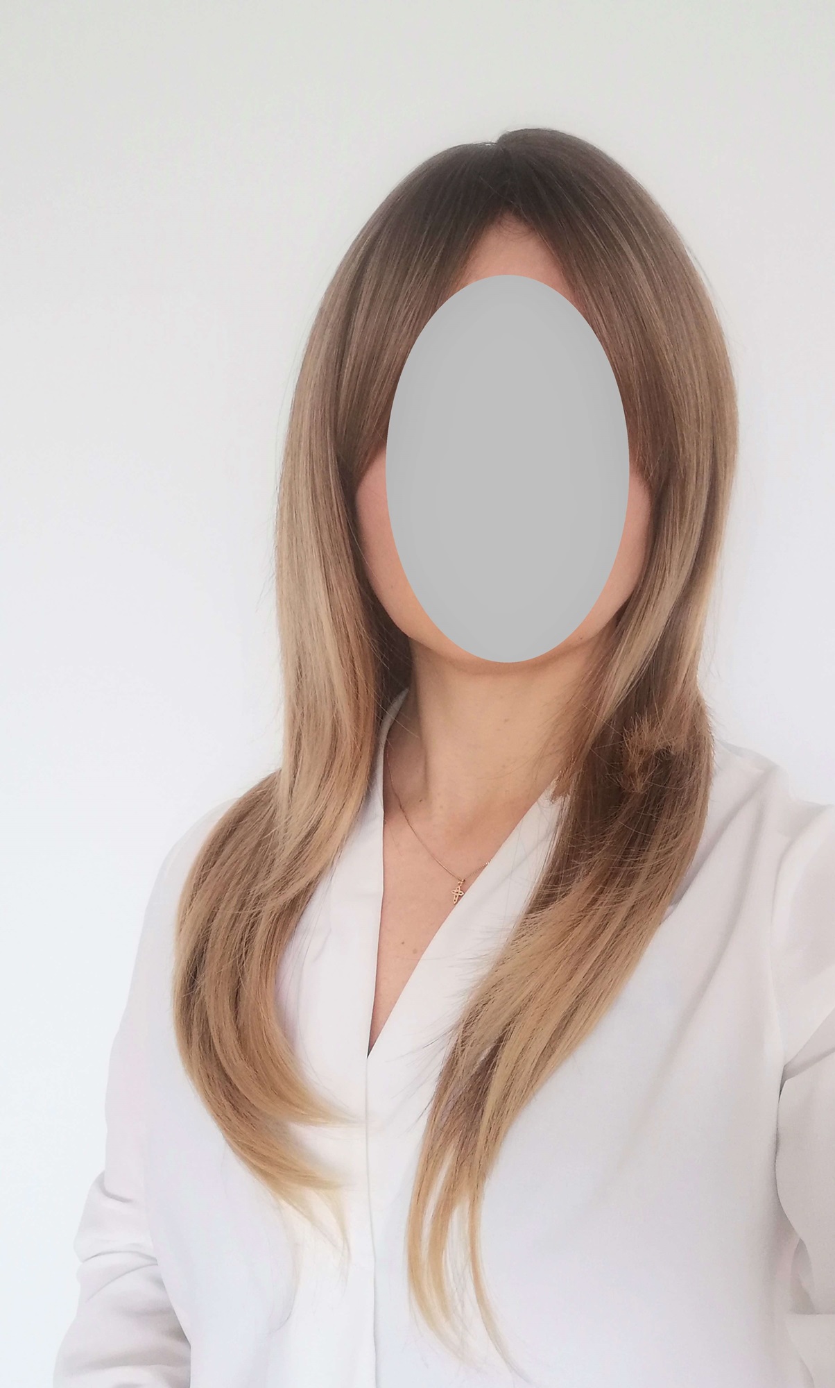 Perukas Nr. 259(5) rudas, tiesių plaukų, su kirpčiukais, ilgis 60cm