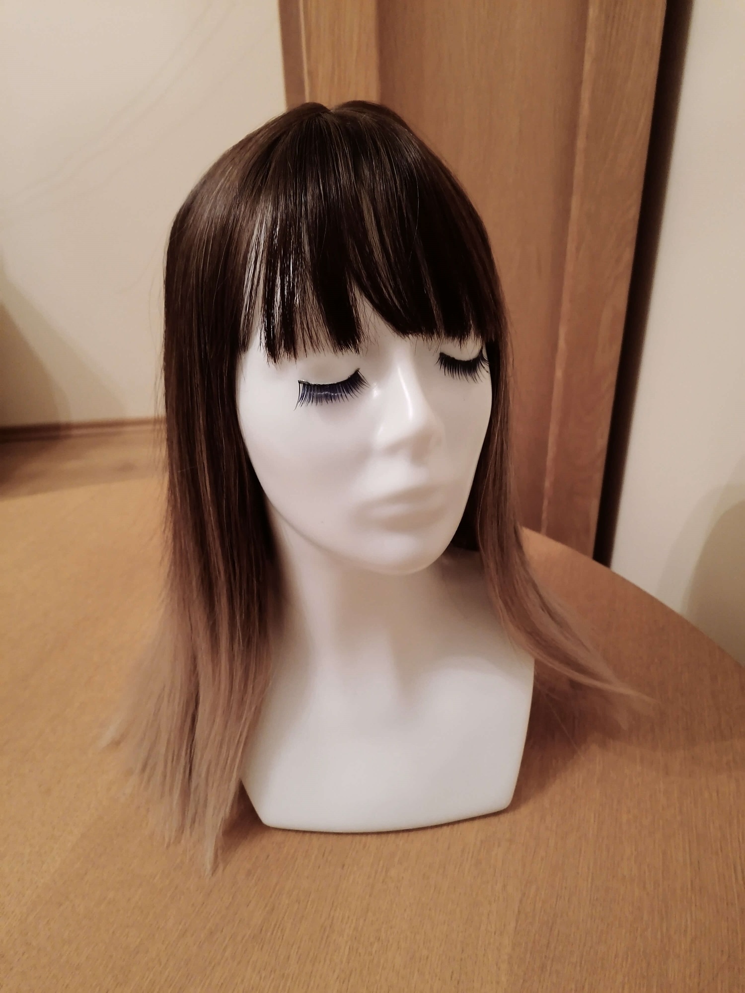 Perukas Nr. 152(2) ombre su kirpčiukais, ilgis 45cm