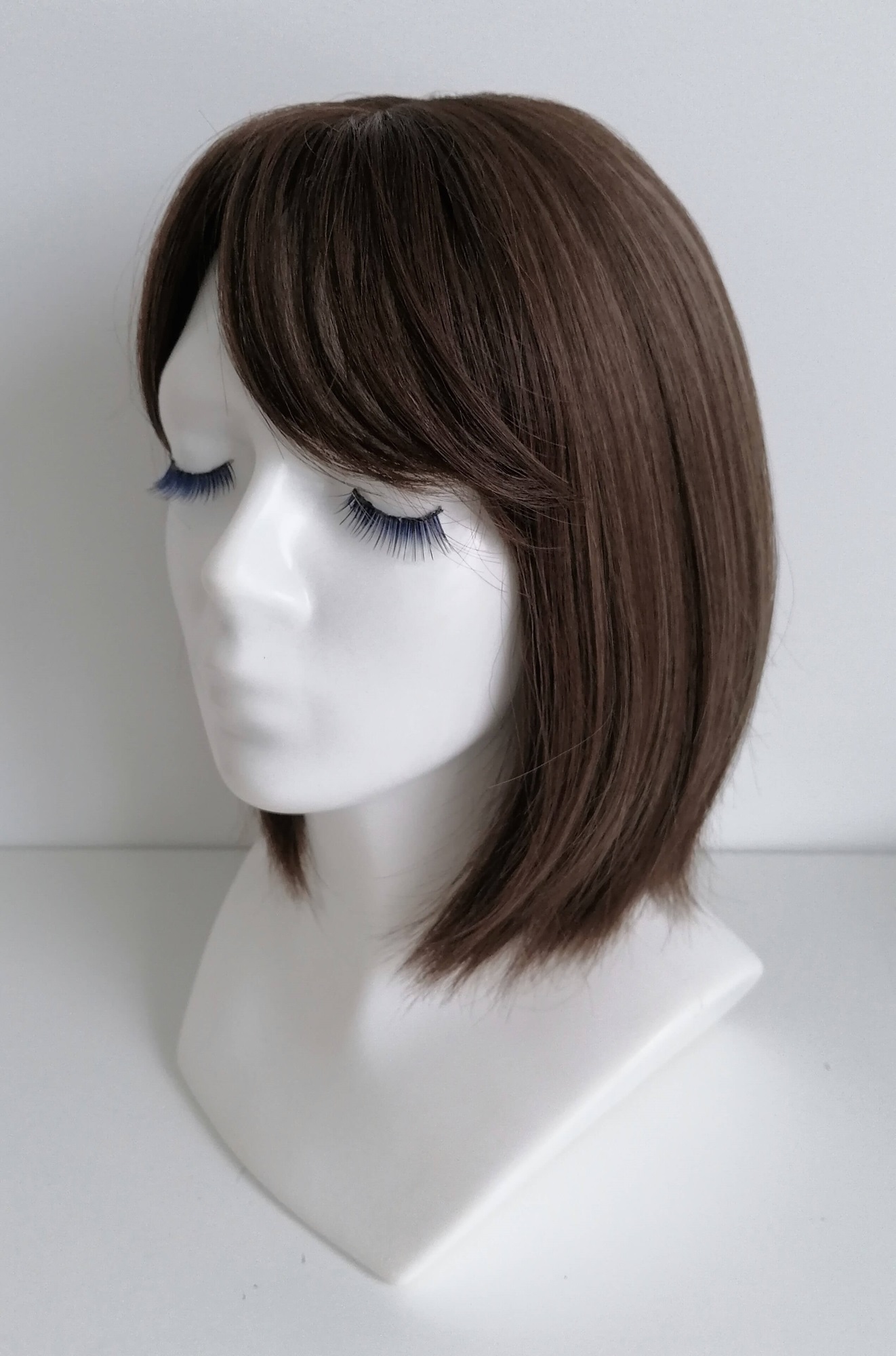 Perukas Nr. 1031(1) tamsiai rudas kare, ilgis 32cm