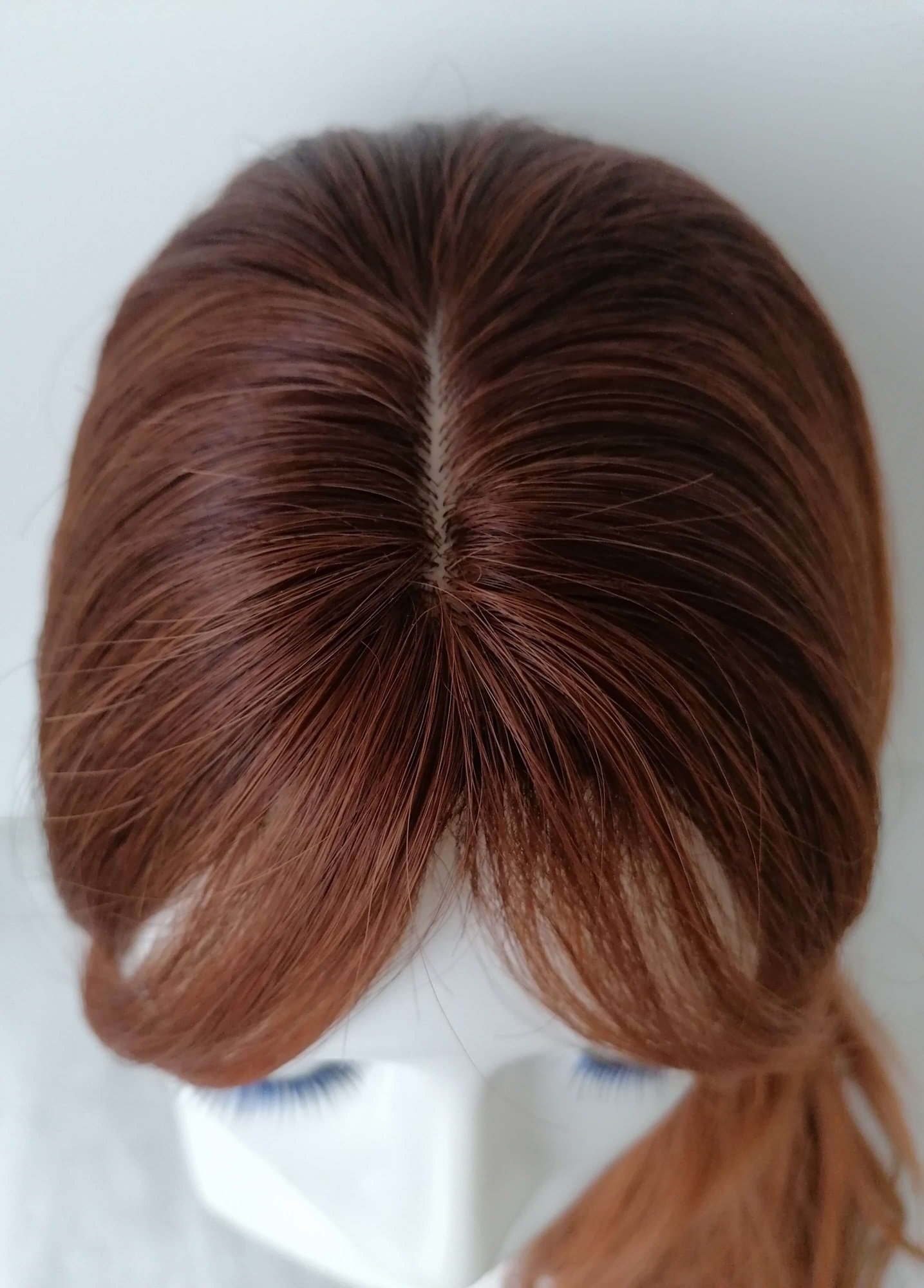 Perukas Nr. 015(1) rausvas, su kirpčiukais, ilgis 70cm