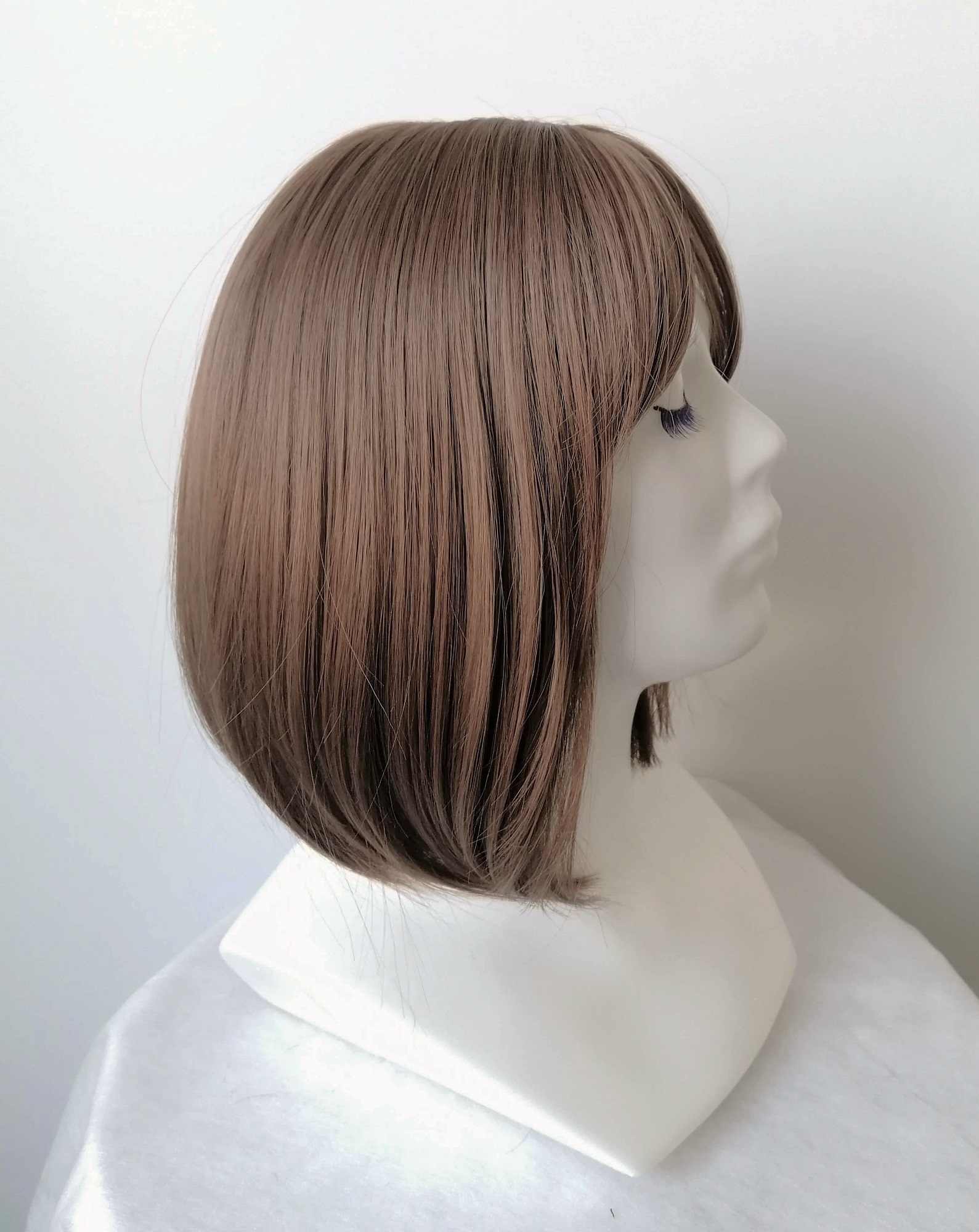 Perukas Nr. 1099(1) kare kirpimas, ilgis 30cm