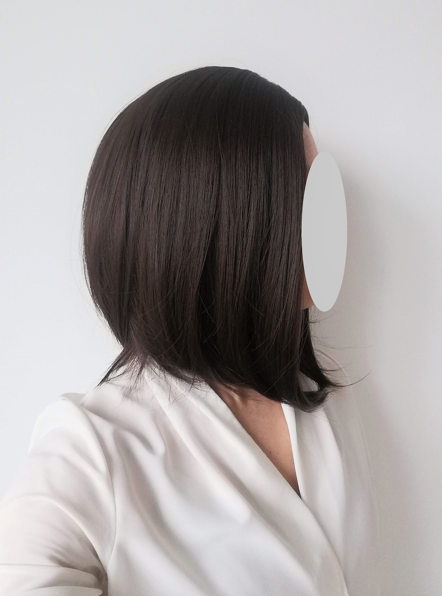 Perukas Nr. 1016(1) tamsiai rudas kare be kirpčiukų, ilgis 38cm