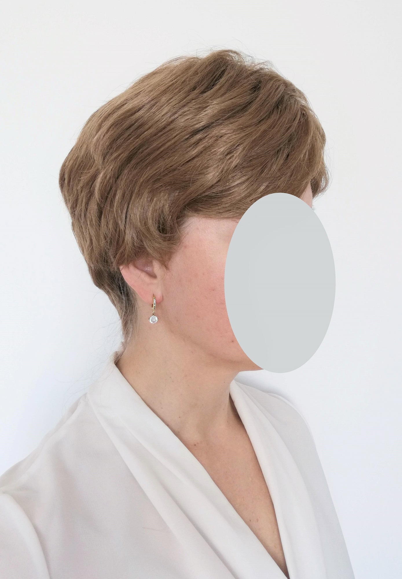 Perukas Nr. 491 trumpų plaukų, šviesiai rudas