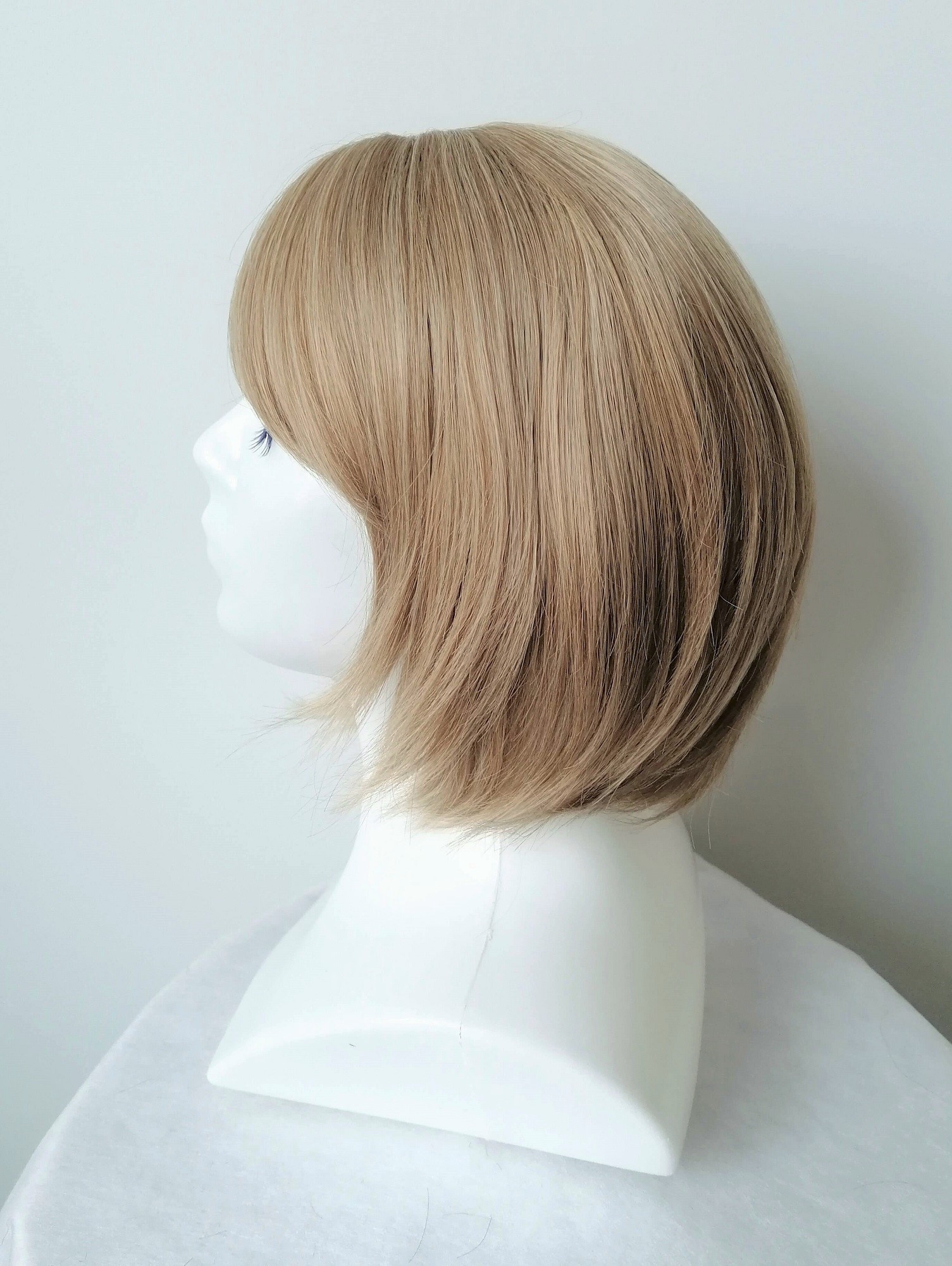 Perukas Nr. 1109(1) natūrali blond spalva, ilgis 30cm