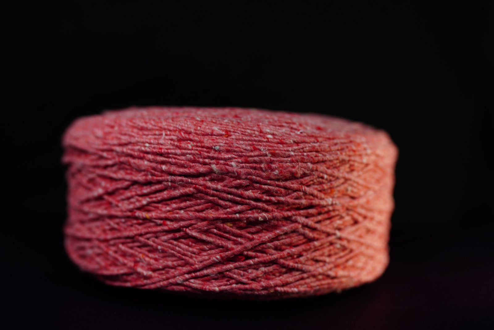 LITE RED YARN