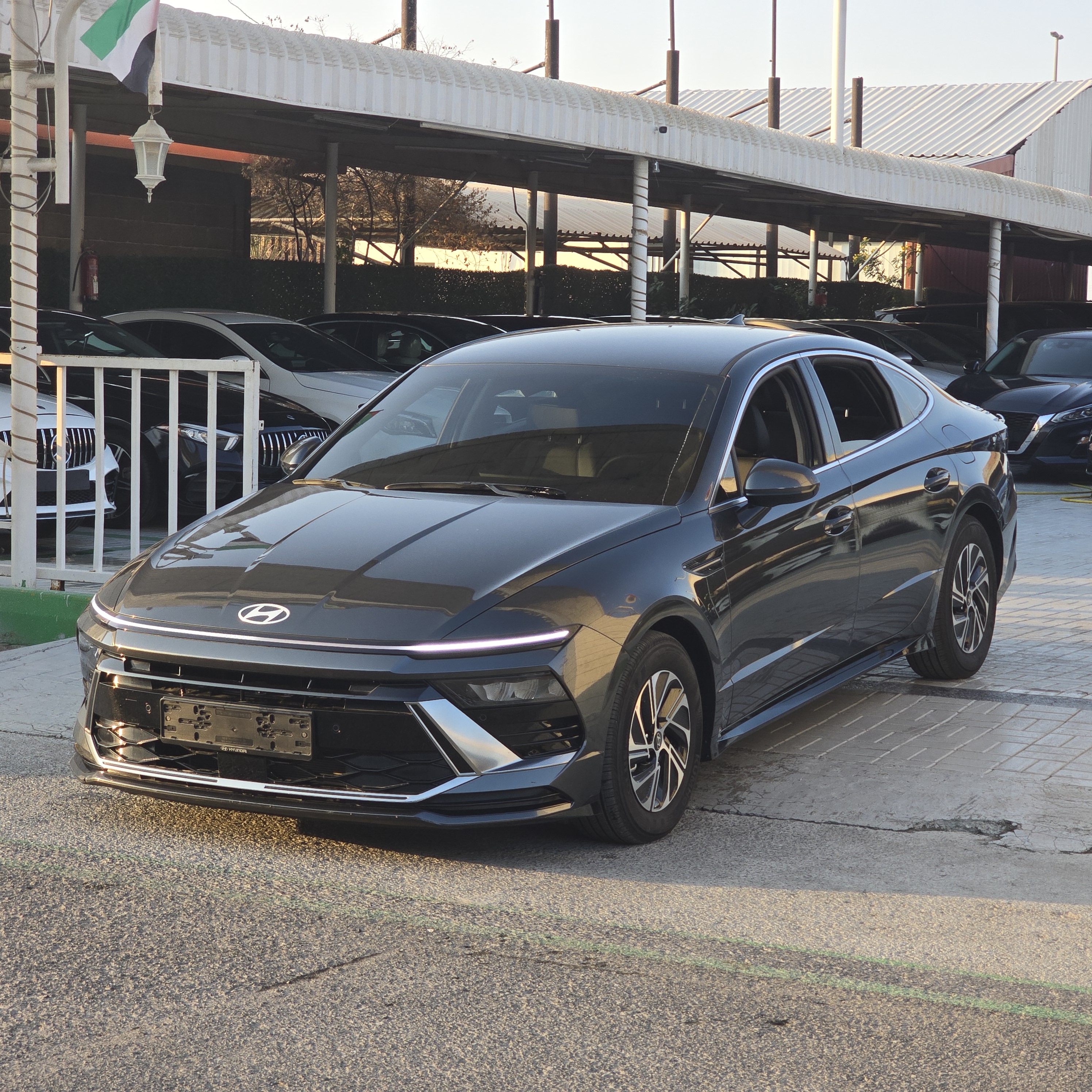     Hyundai  Sonata HAYBRID