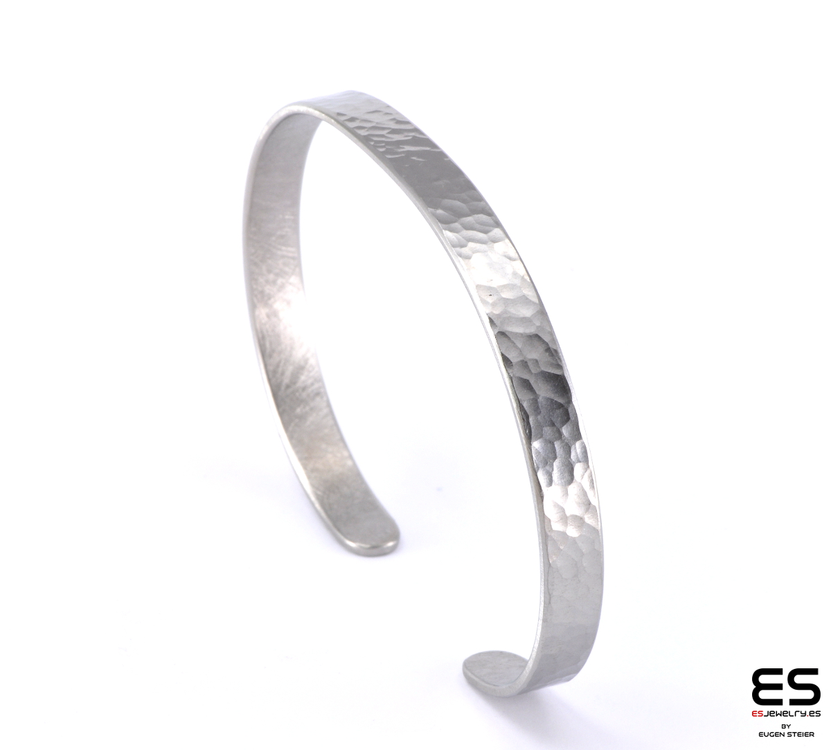 Titanium Cuff Bracelet - 7 mm wide