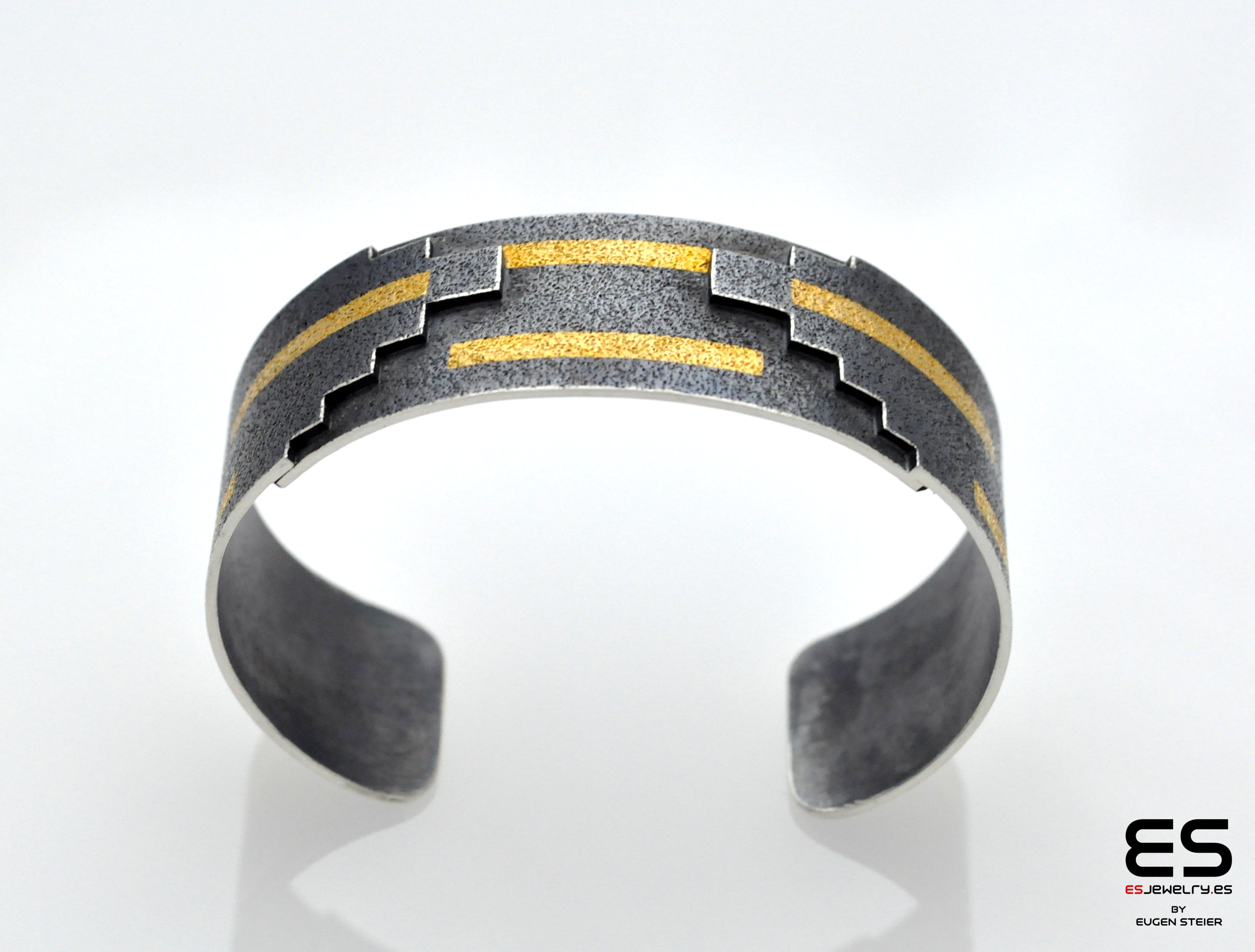 Stylish 24k Gold and black Silver Bracelet