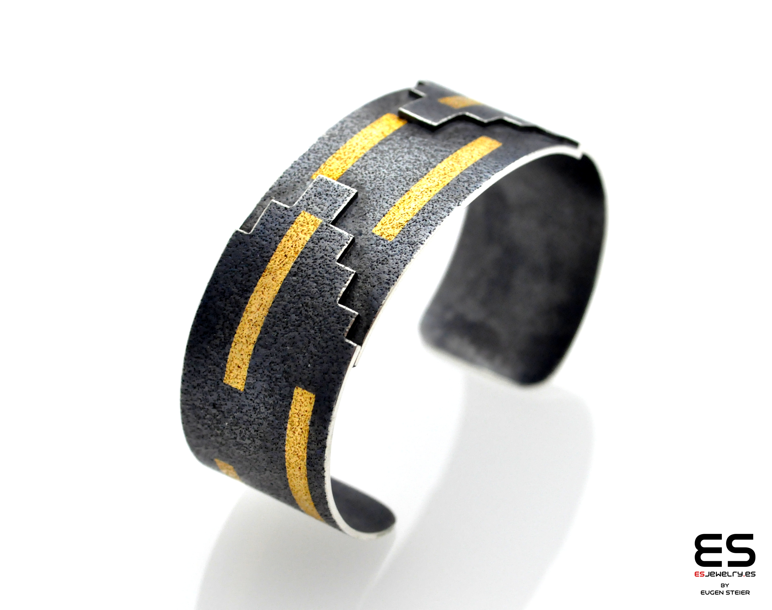 Stylish 24k Gold and black Silver Bracelet