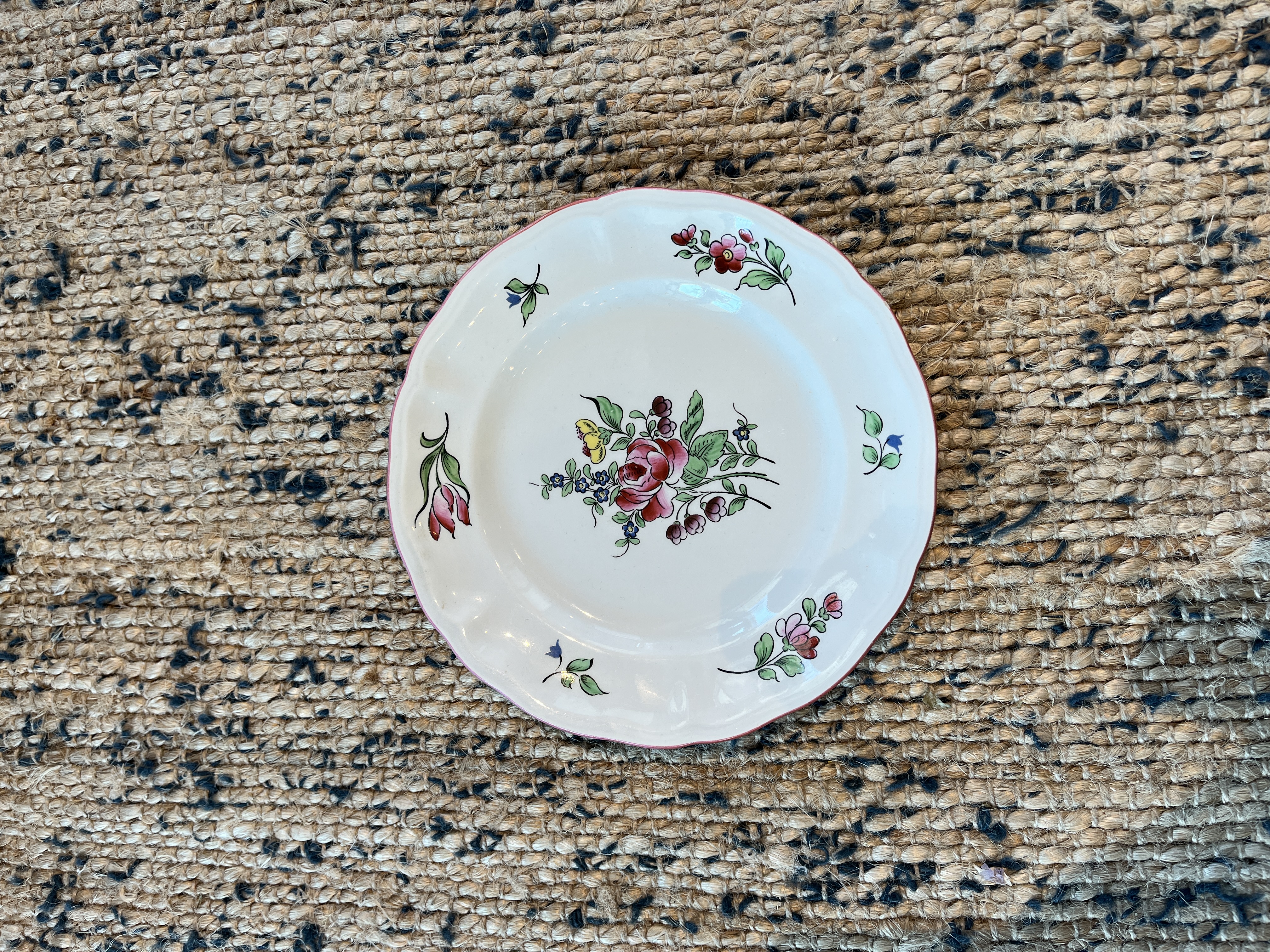 Assiette Porcelaine à Fleurs