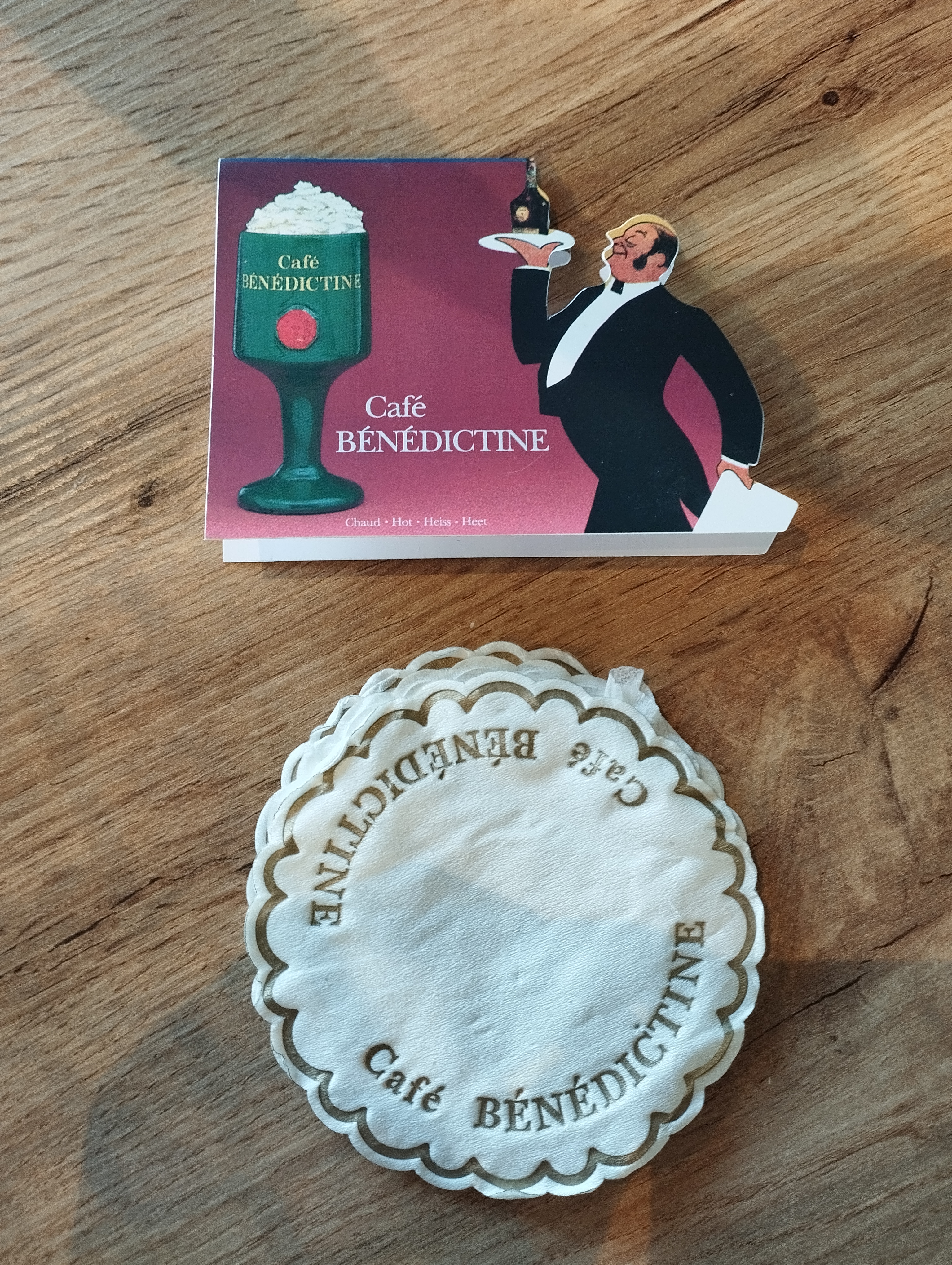 Lot de 6 Tasses Bénédictine