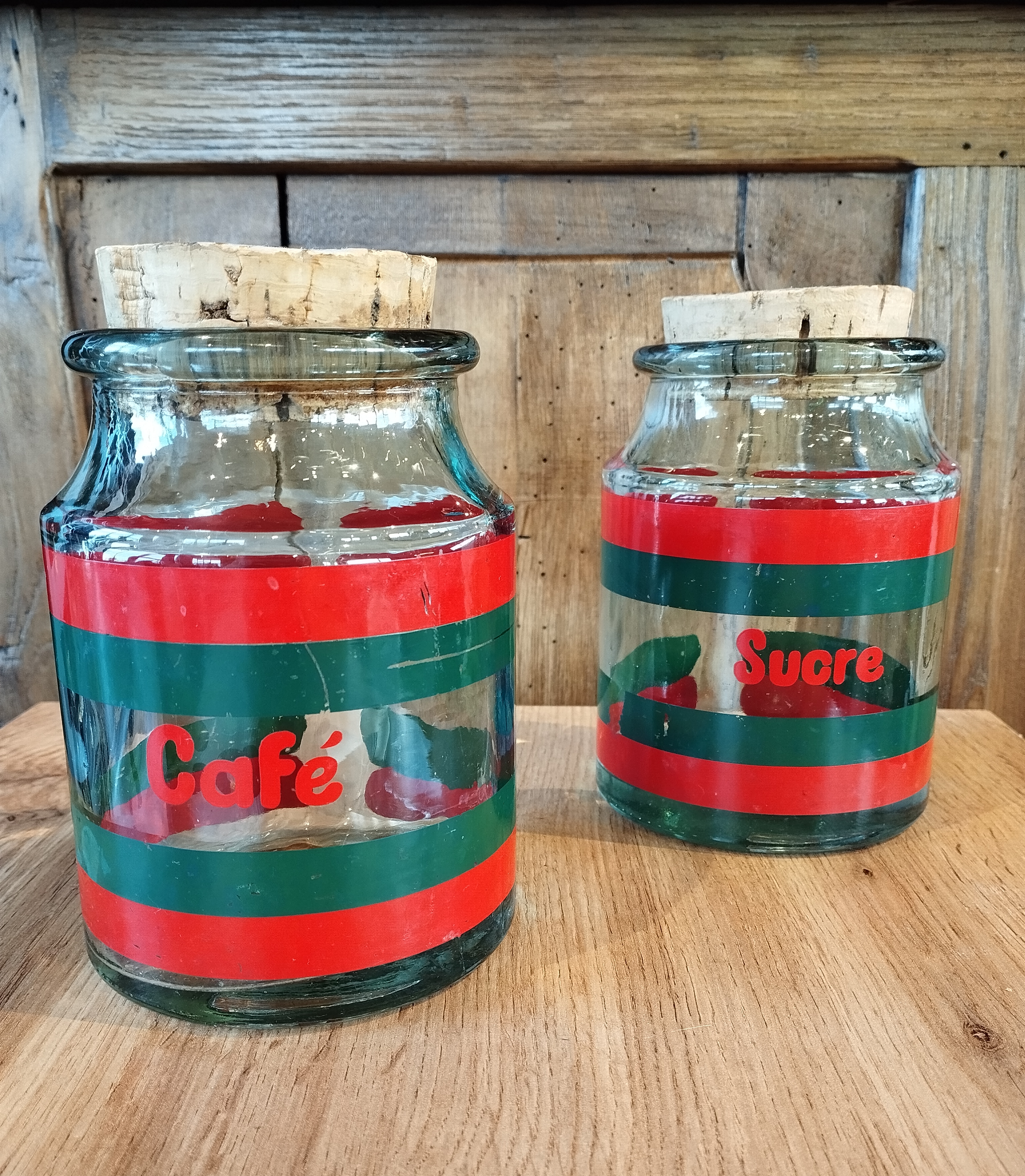 Pot en Verre Vert & Rouge