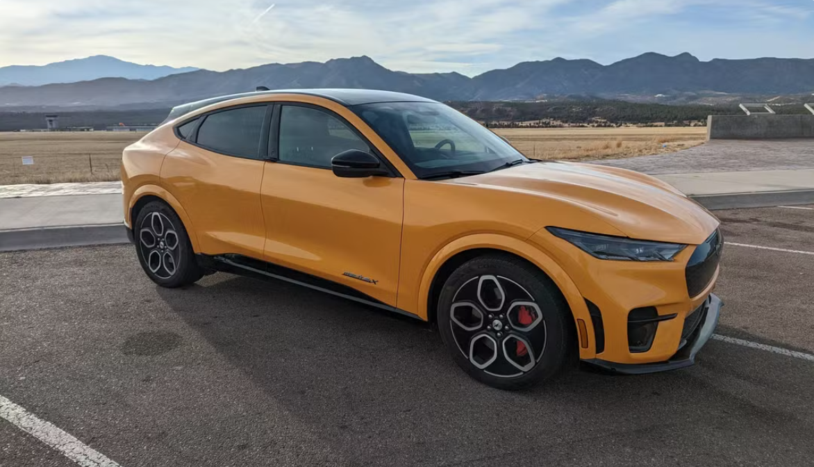 Ford Mustang Mach-E 2022