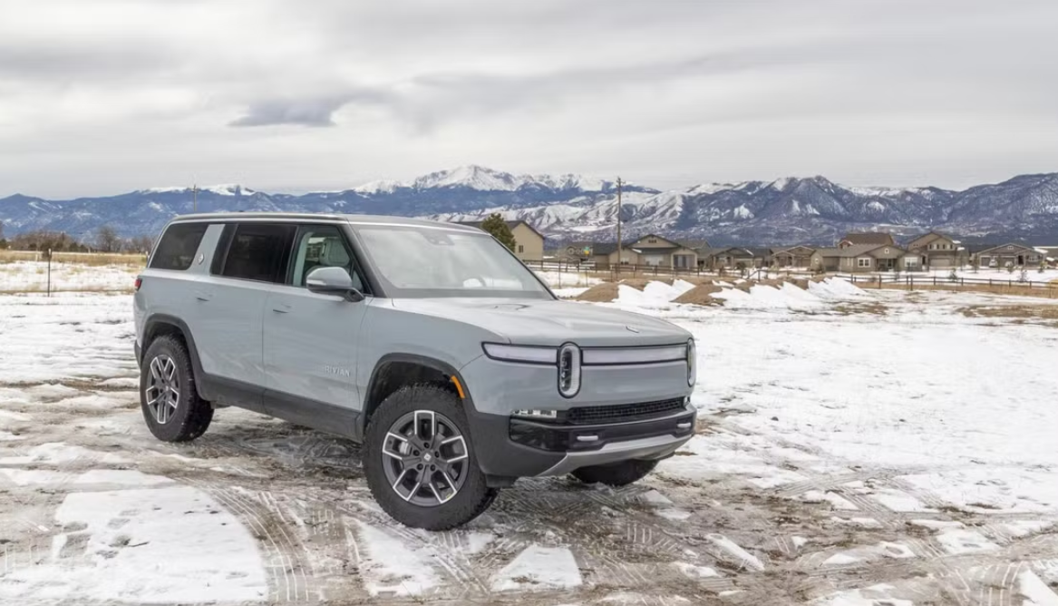 Rivian R1S 2023