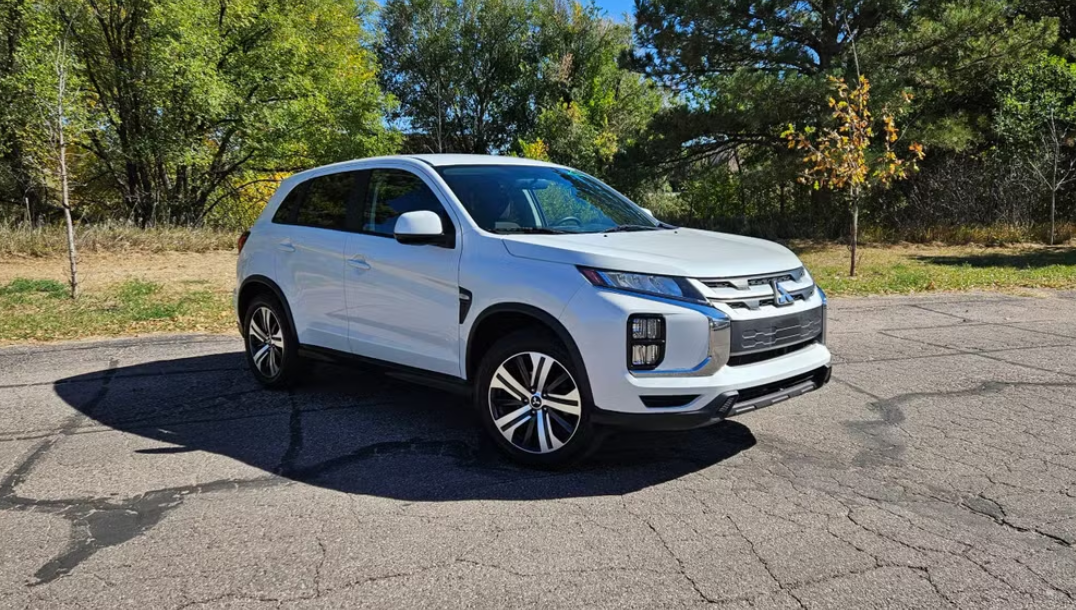 Mitsubishi Outlander Sport 2020