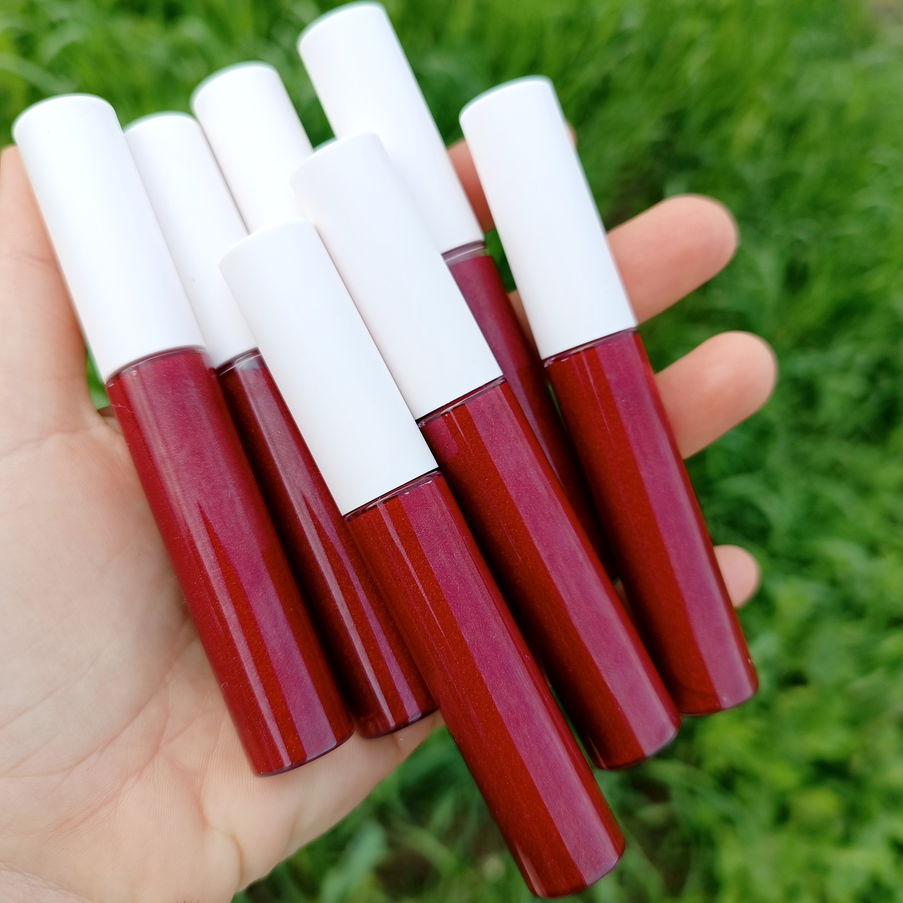 Lūpų blizgis / Veido skaistalai su maitinančiais aliejais "Nuoga rožė" || Suteikia raudoną atspalvį || 10ml su aplikatoriumi