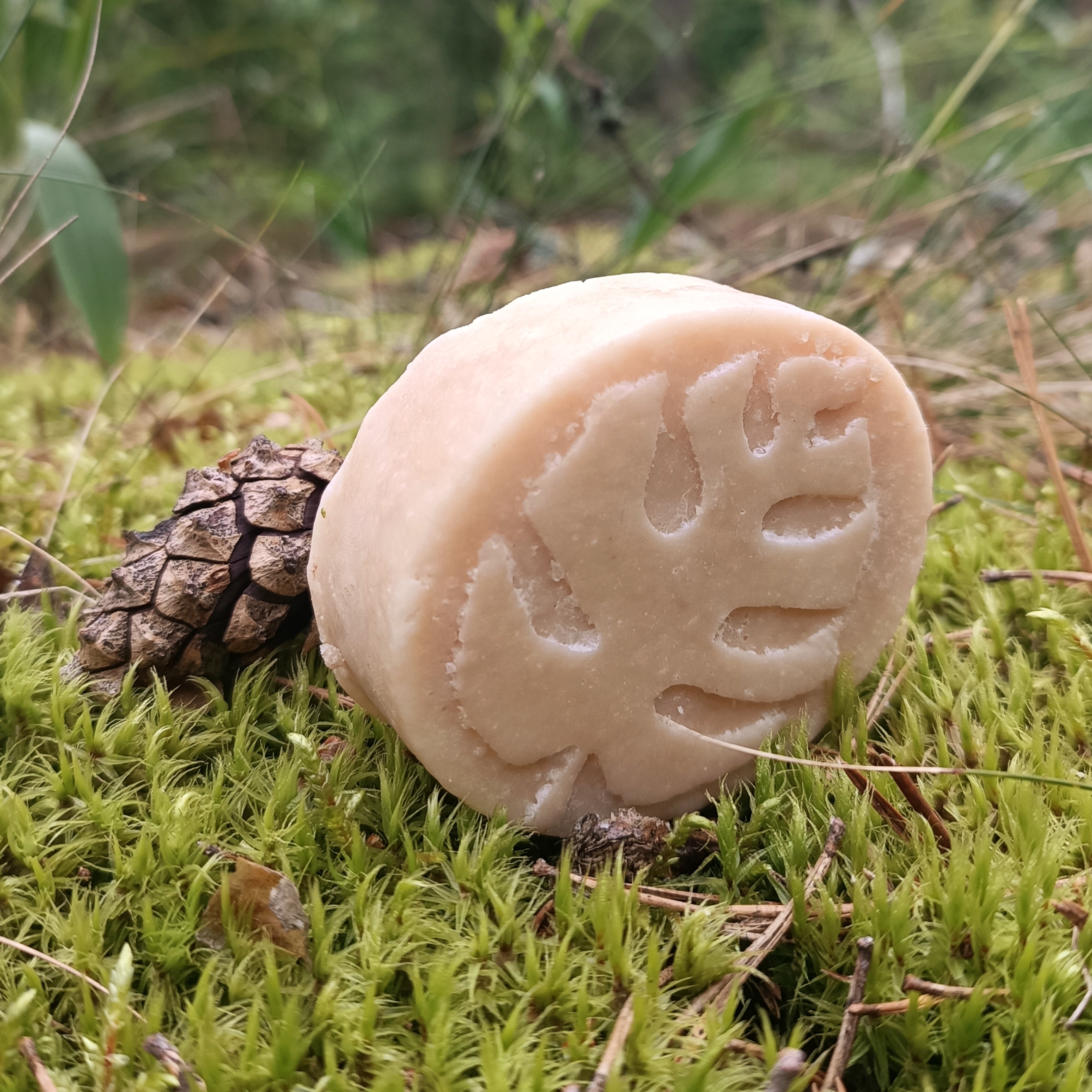 Muilas "DEBESYS" || Su kokosų pienu, baltu moliu, labai švelnus, be dažiklių, švelnaus kvapo