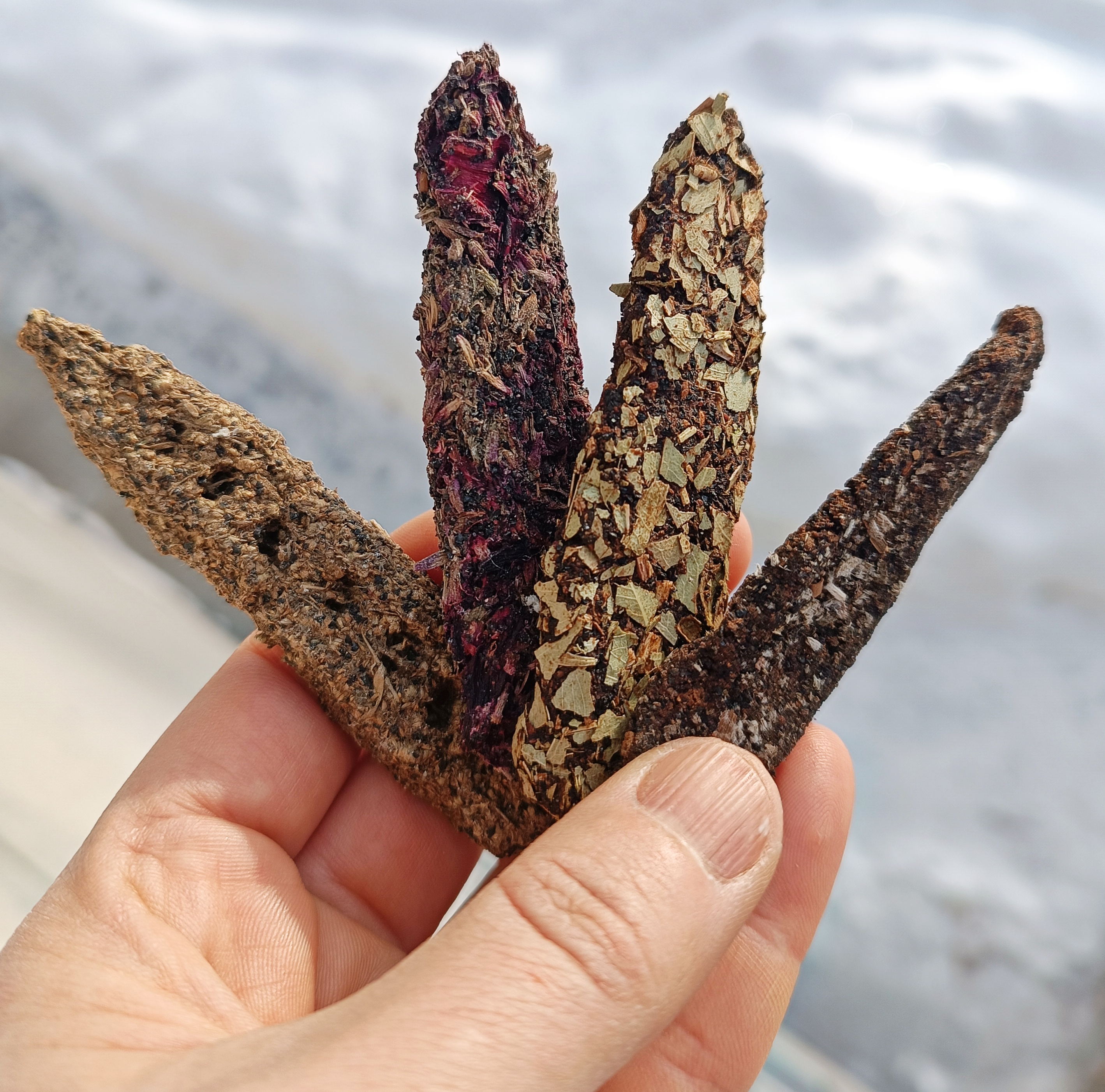 Lietuviški, mano rankų darbo, natūralūs, lipinti smilkalai su medžių sakais