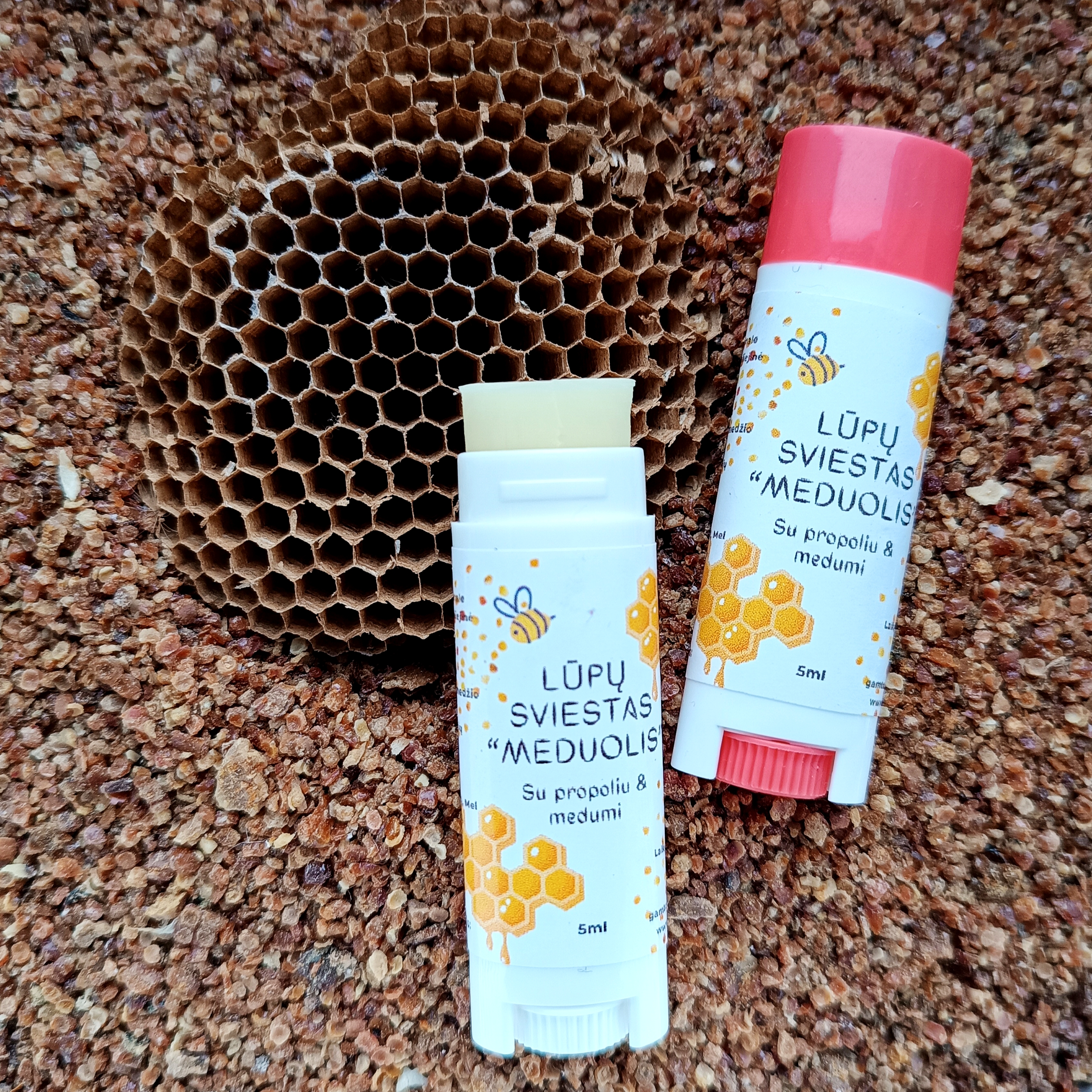 Lūpų sviestukas "Meduolis" 🐝 su lietuvišku bičių pikiu, ir liepžiedžių medumi