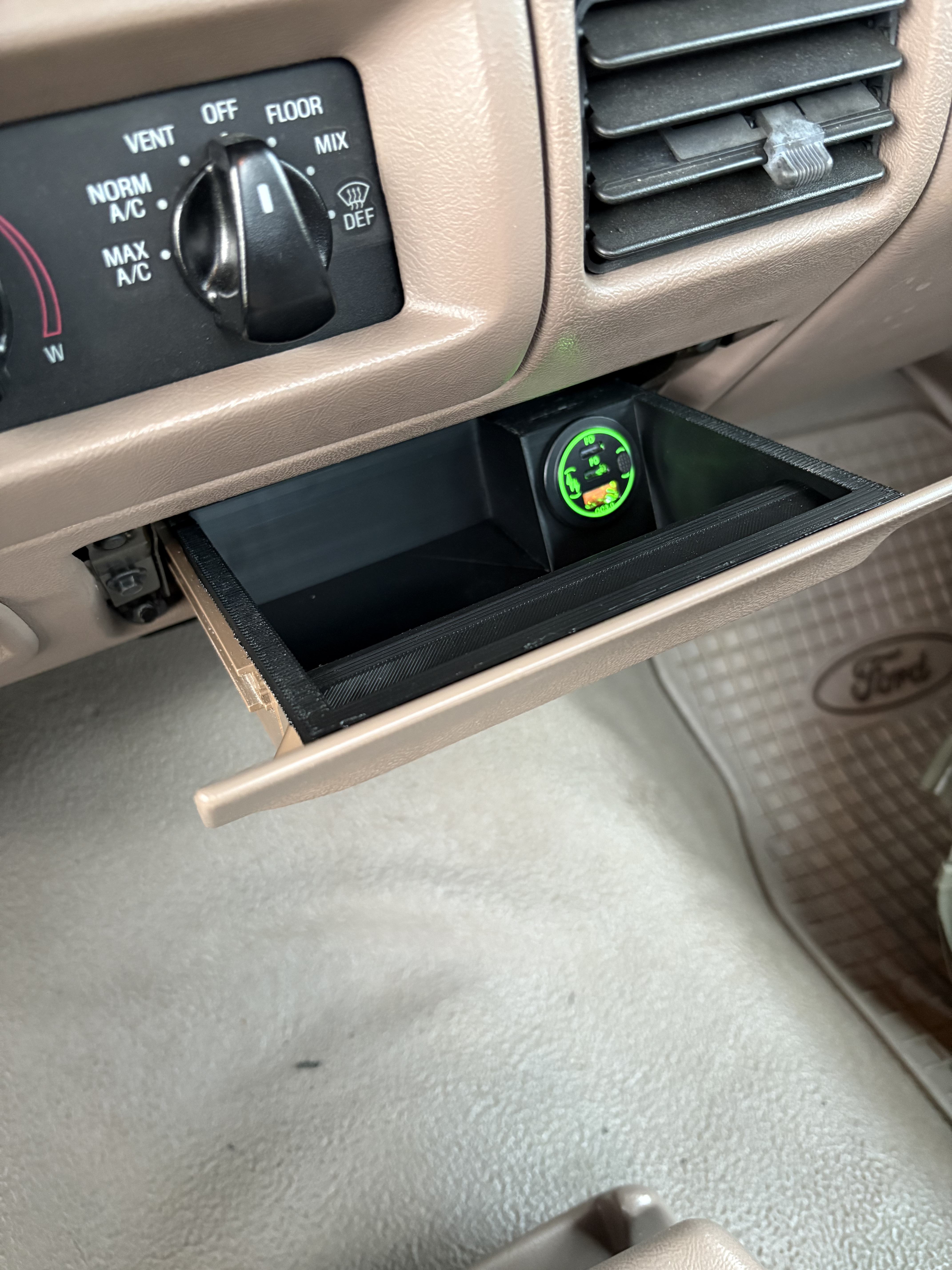 Ash Tray Insert with USB C