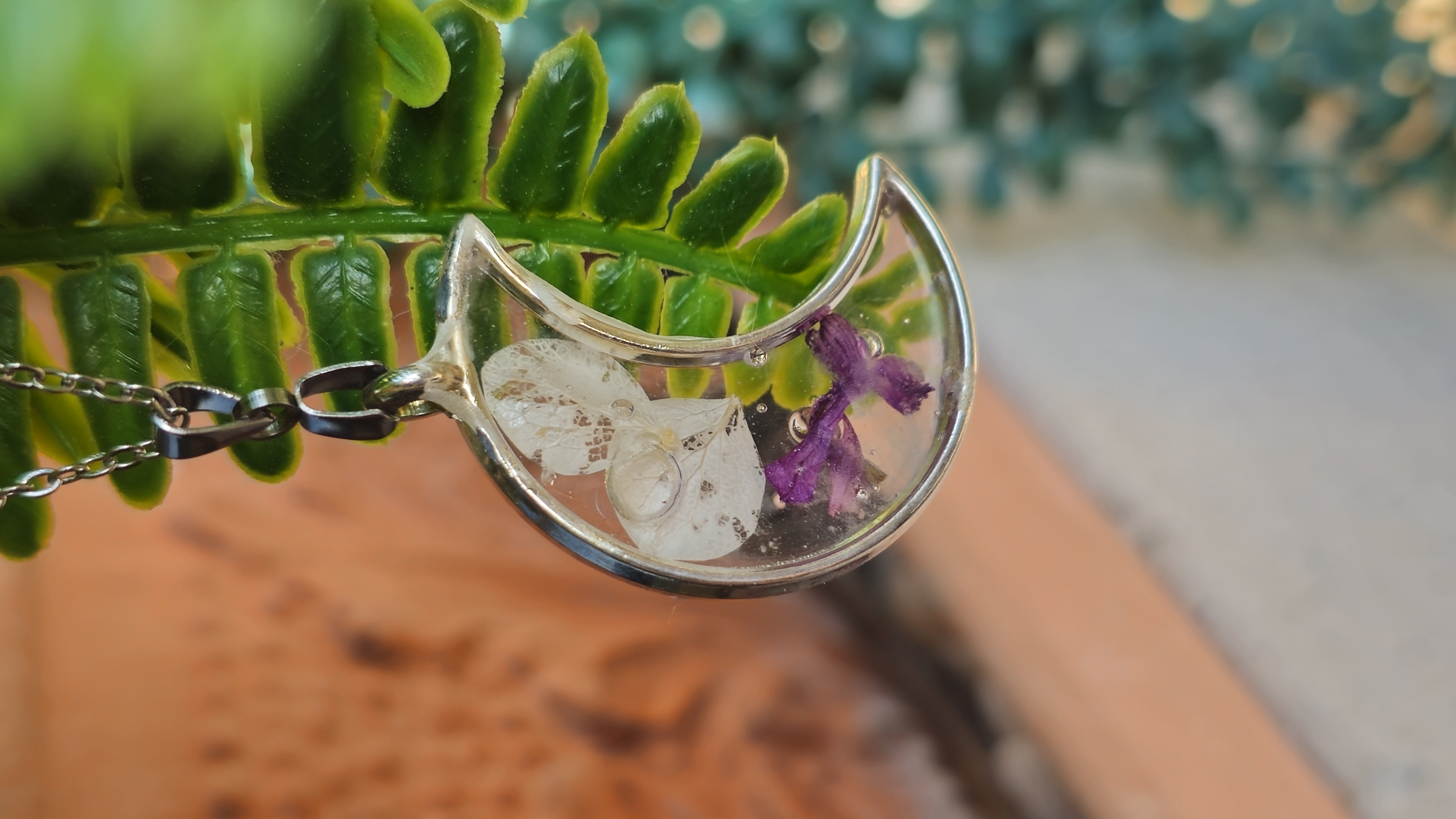 Colgante de media luna