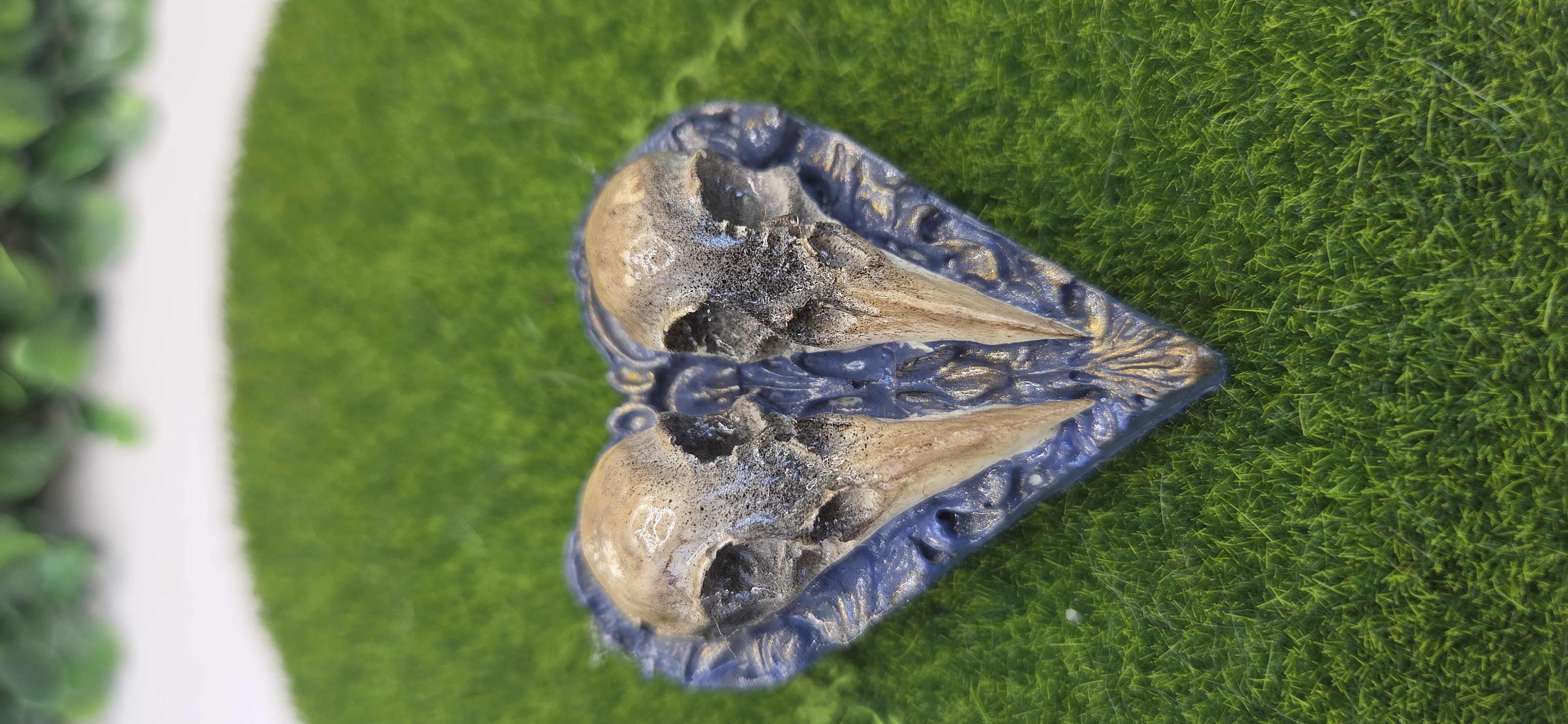 Broches Corazón de Cuervo