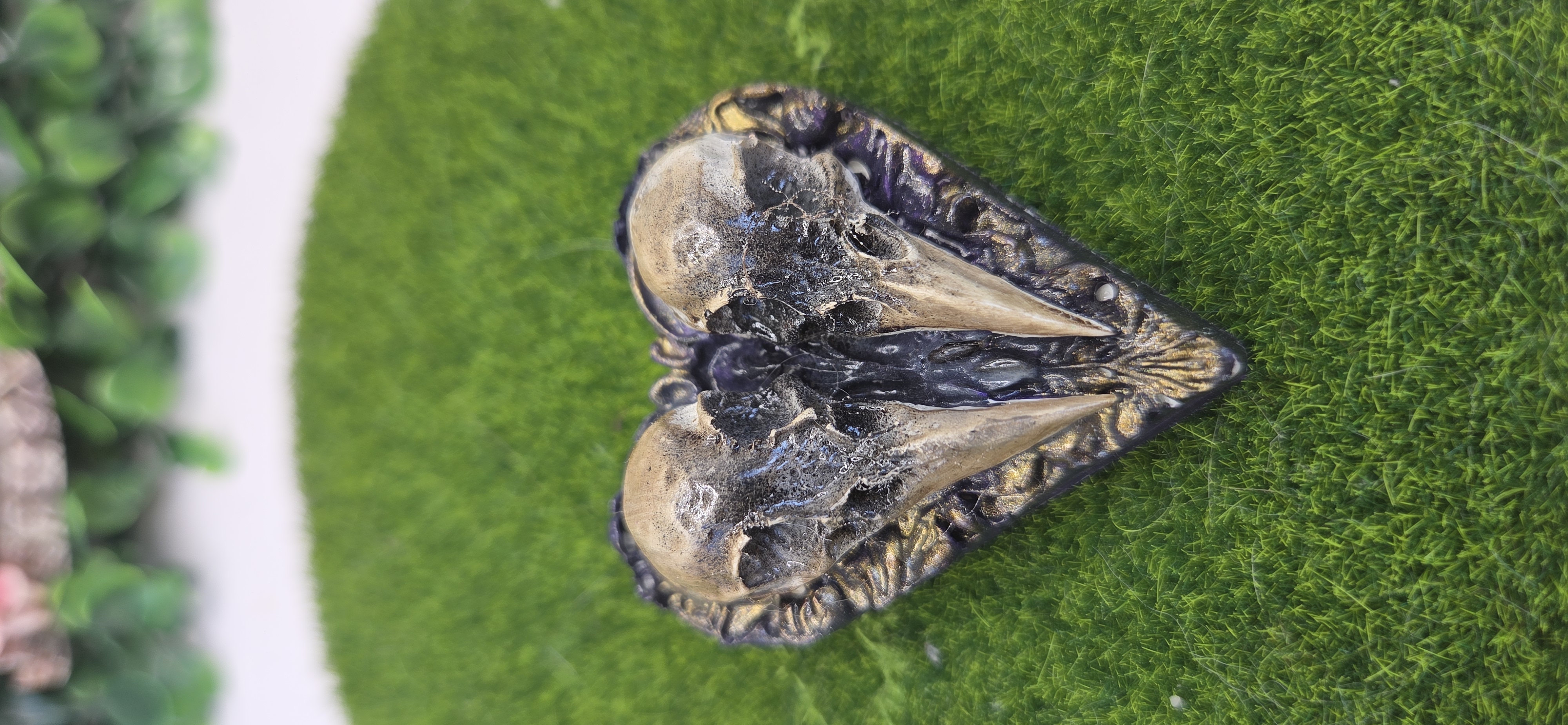 Broches Corazón de Cuervo