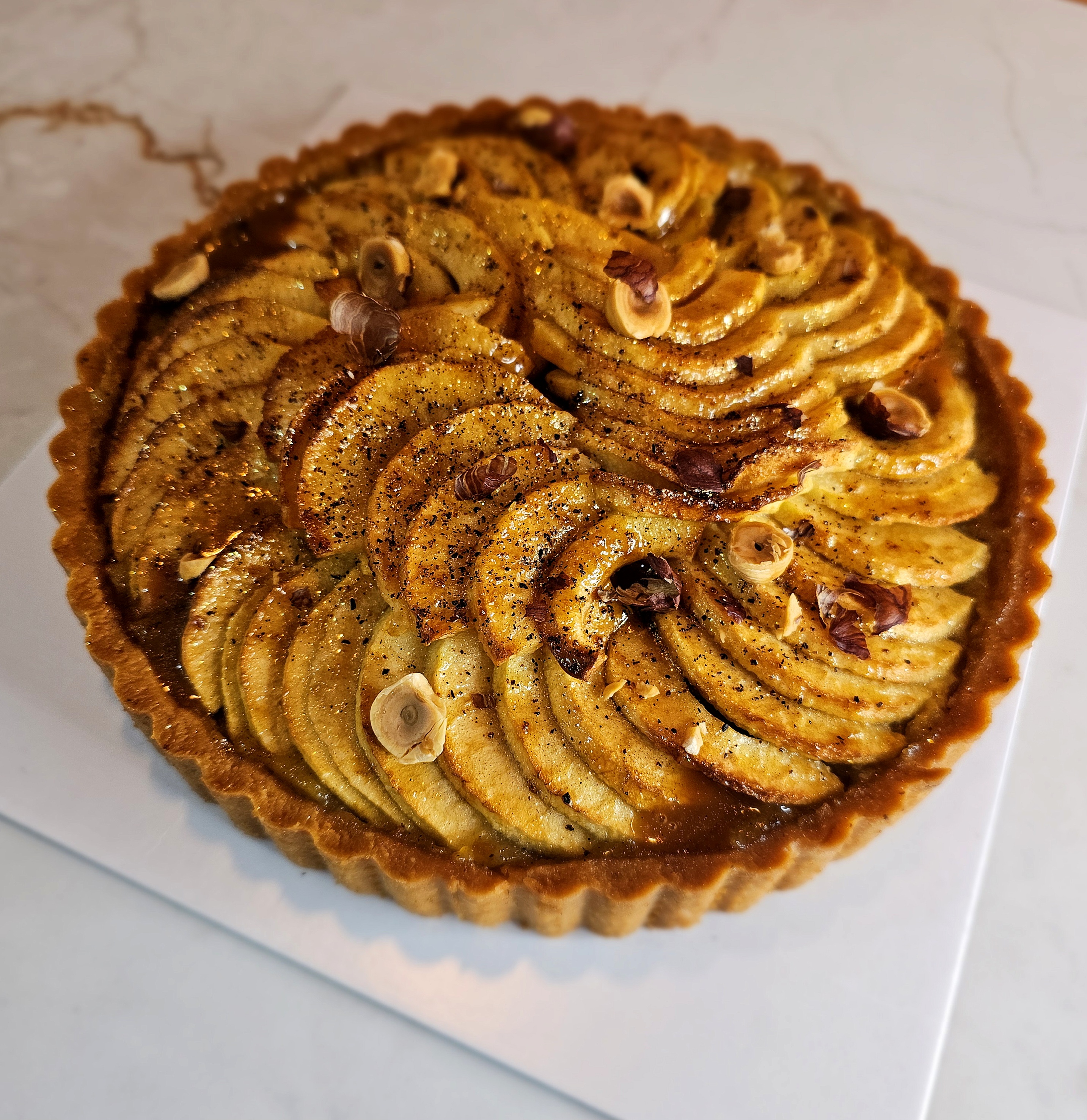 La Tarte Pomme, Caramel, Fruits à coque
