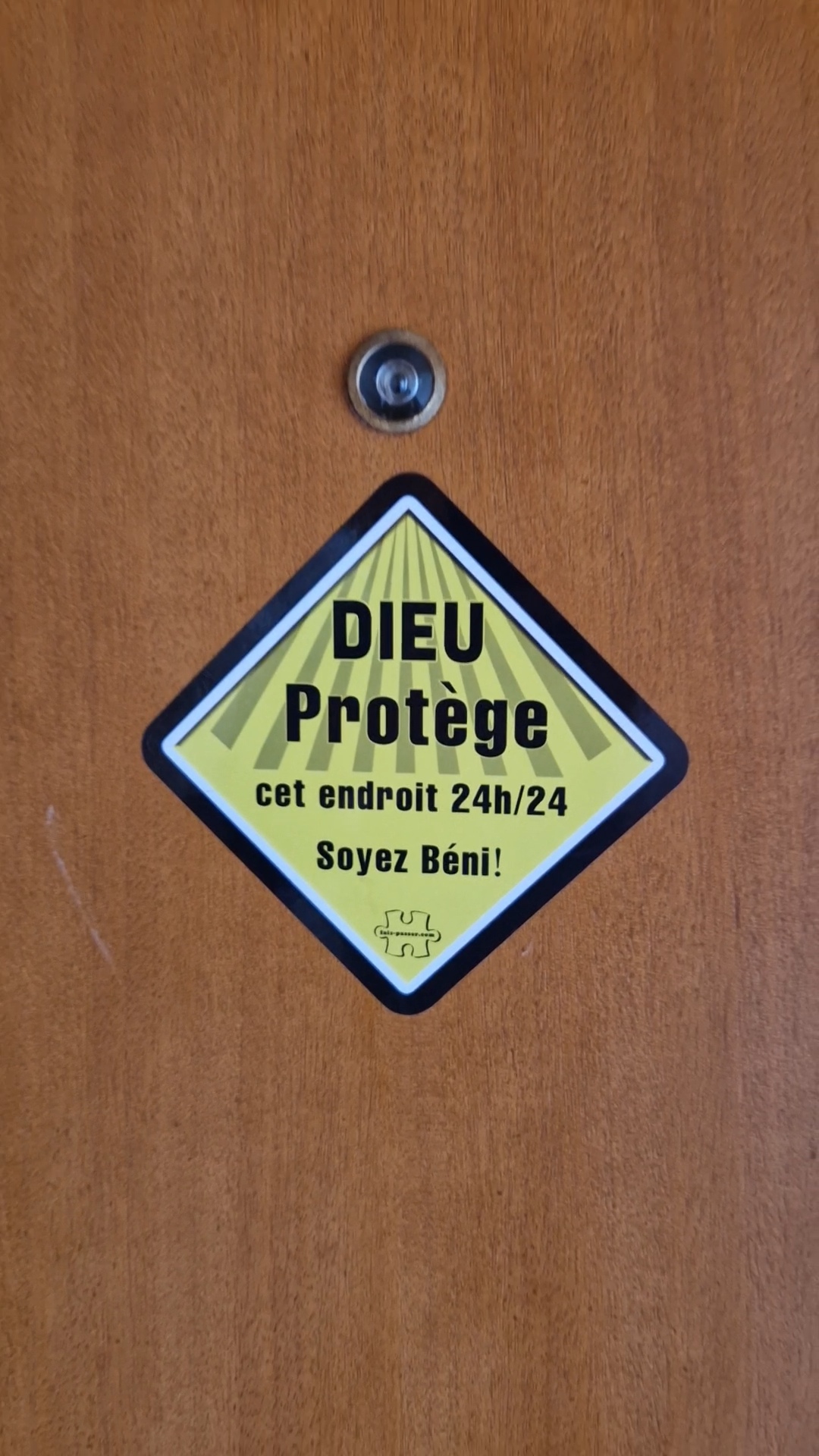 Autocollant Dieu Protège