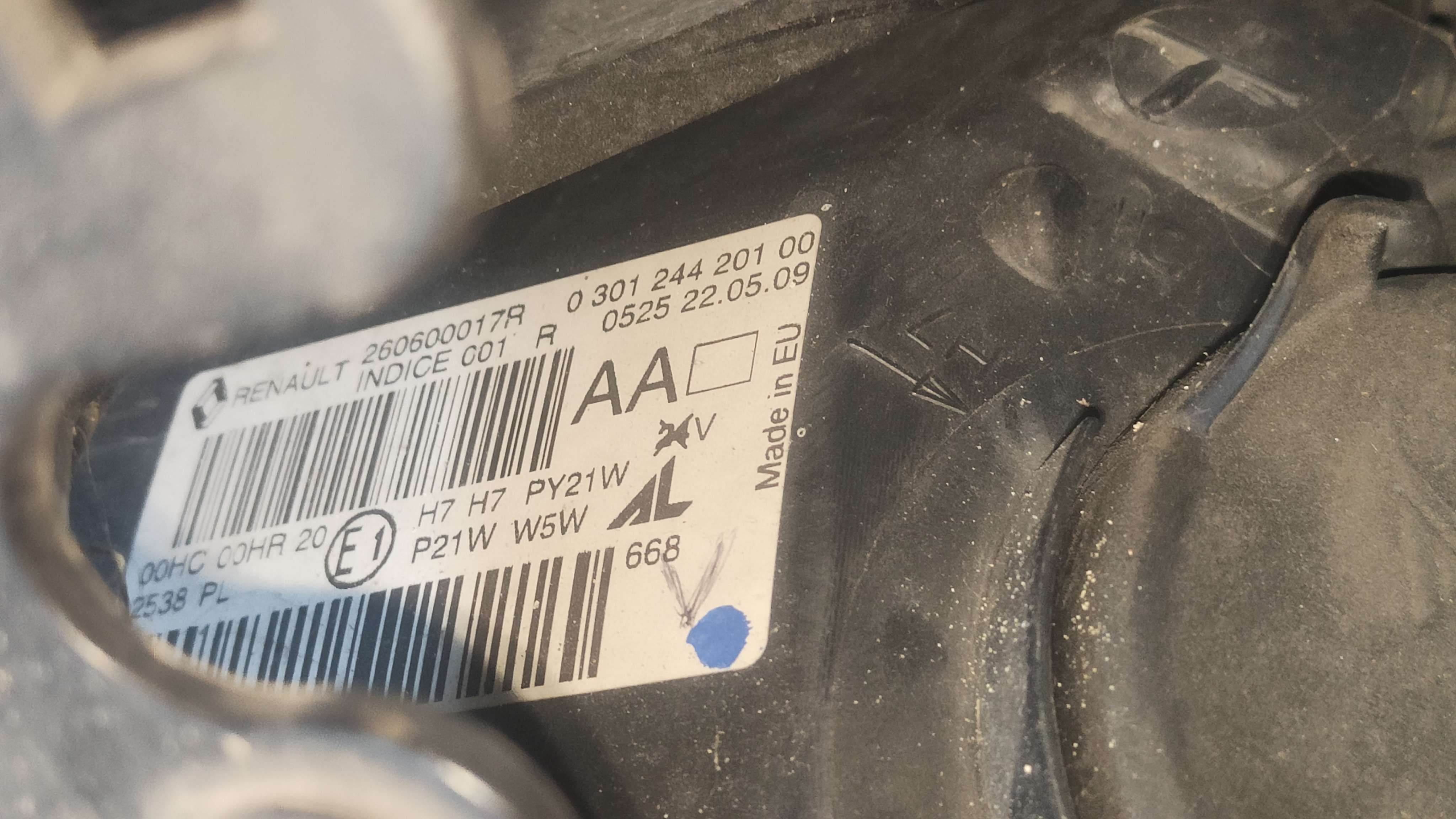 Projecteur principal Gauche pour RENAULT MEGANE III et MEGANE CC