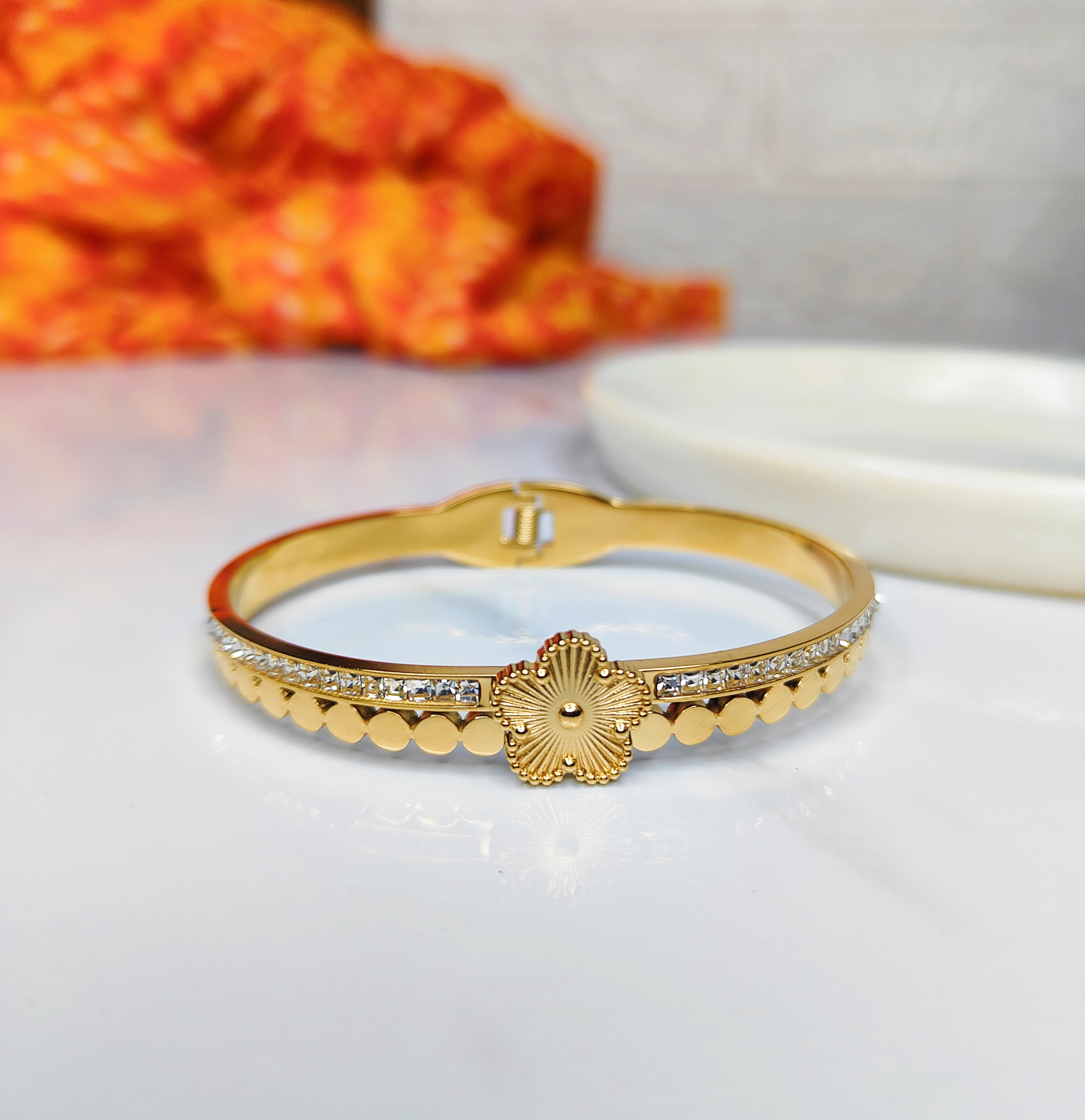 Elegant Gold Bracelet