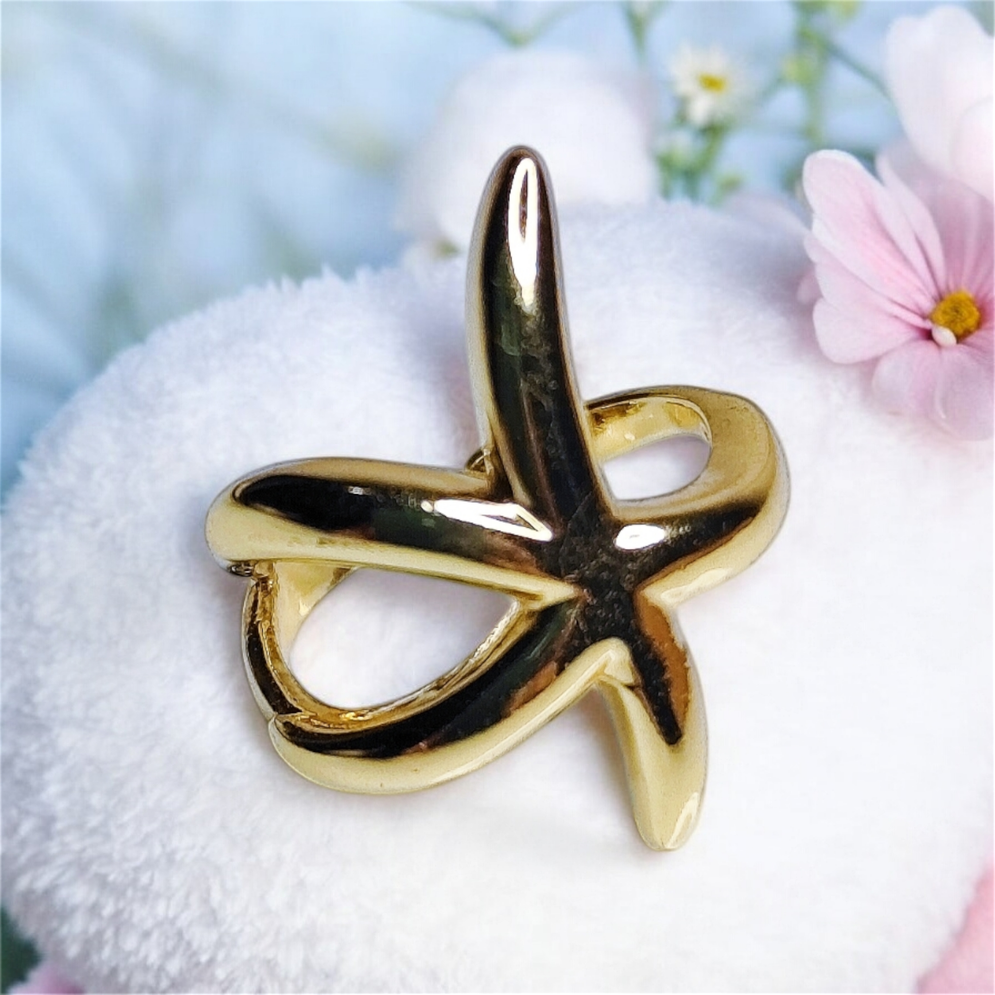 Gold Starfish Brooch