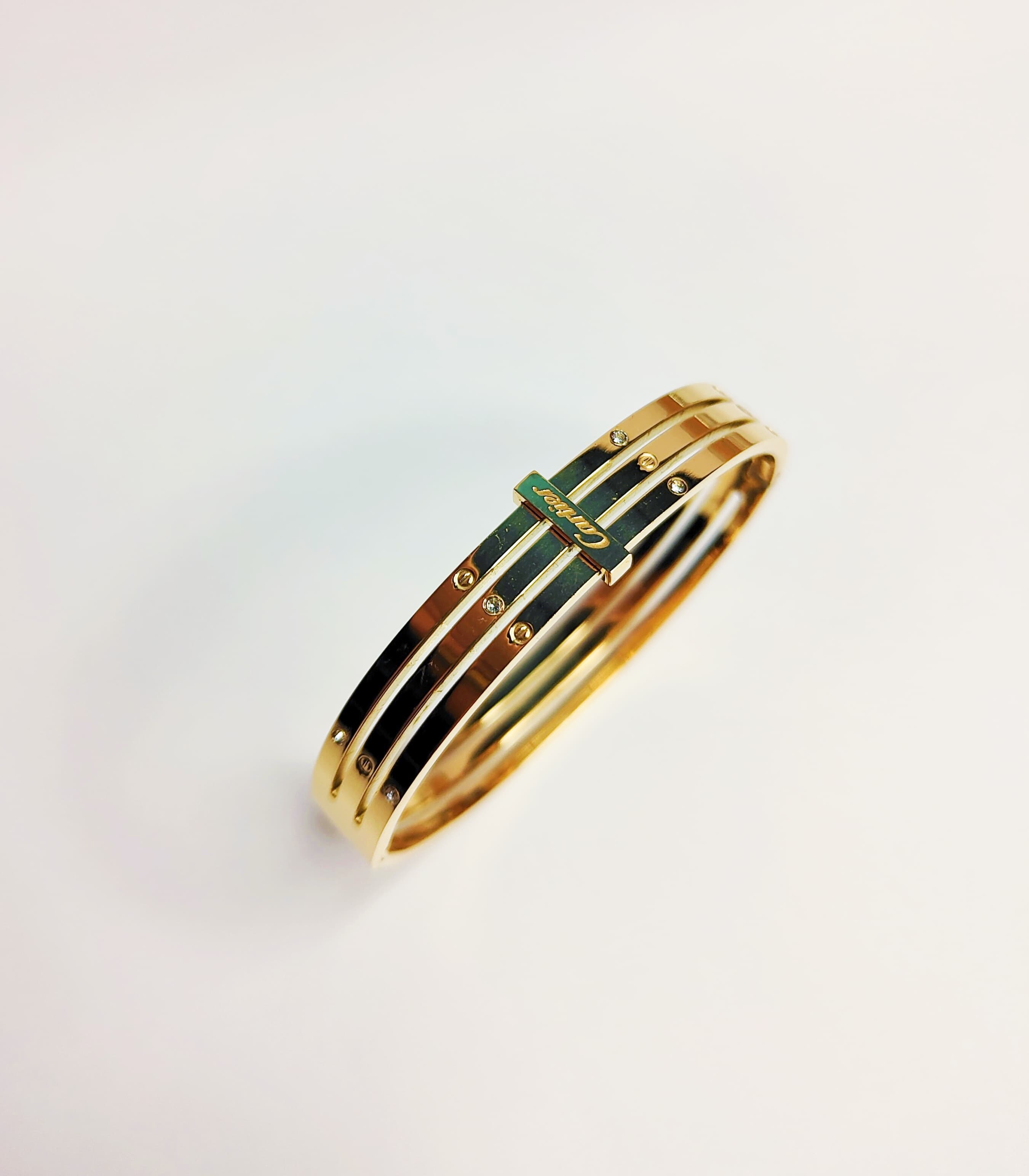 Elegant Gold Bracelet