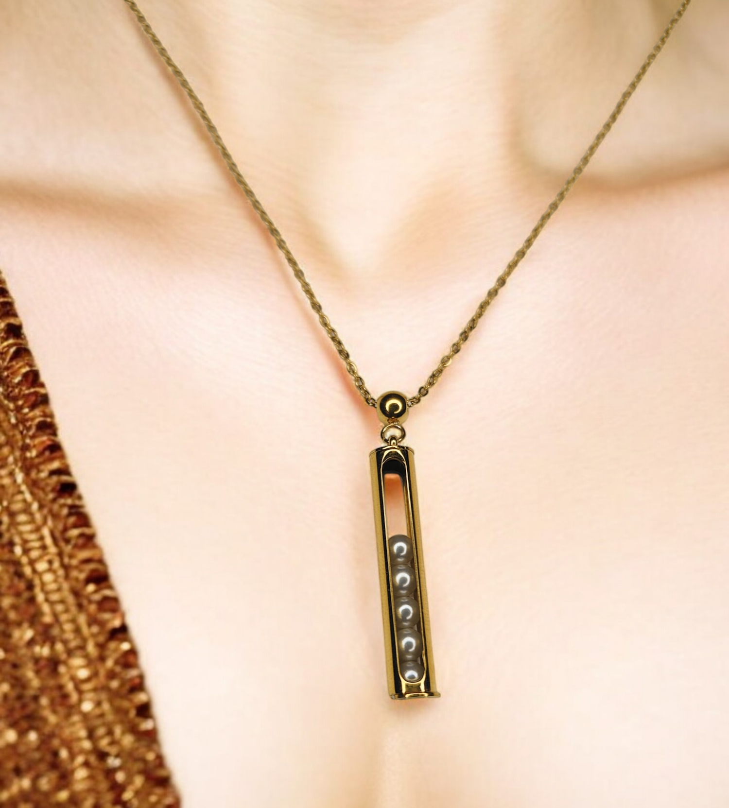 Elegant Movable Pearl Necklace
