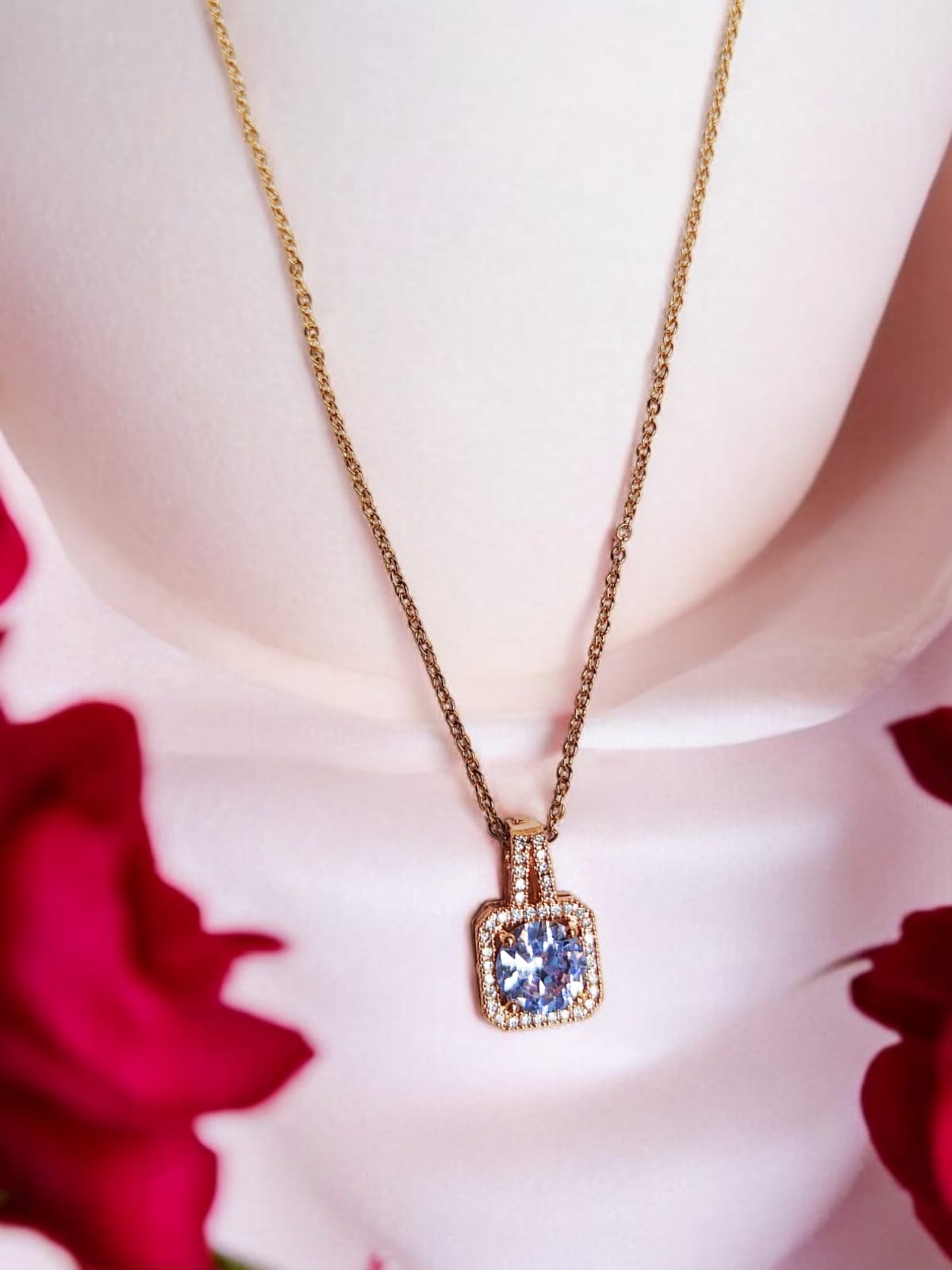 Elegant  Solitaire  Rose Gold Necklace