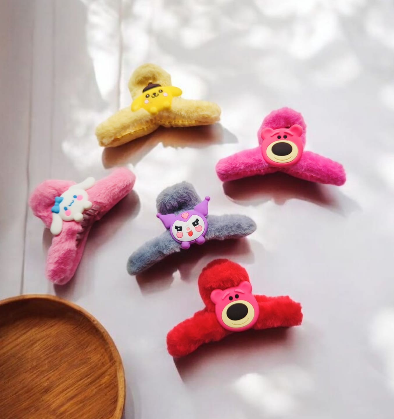 Cute Fleur Fuzz Claw (pack Of 1)