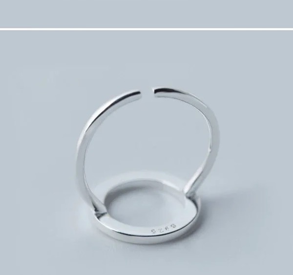 Bague en argent minimaliste