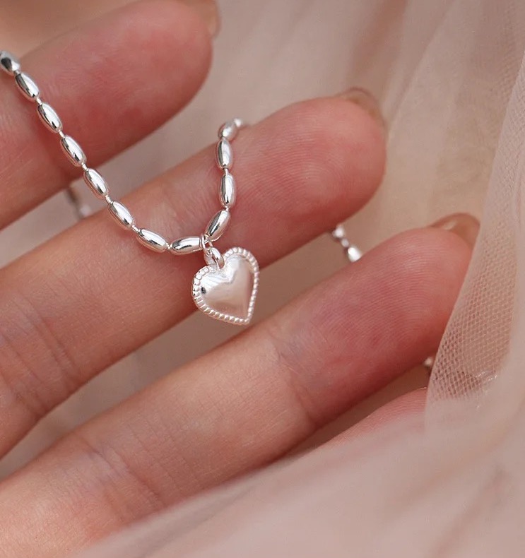 Collier en argent avec pendentif cœur
