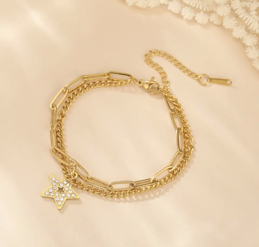 Bracelet en or avec étoile