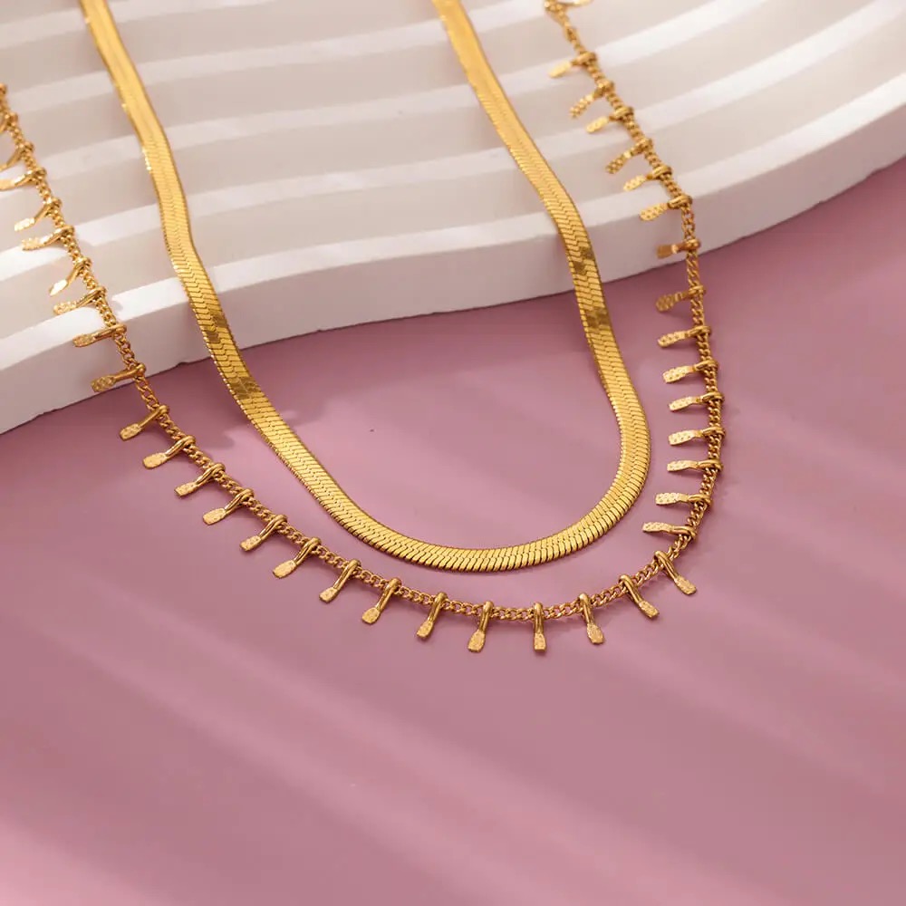 Collier doré double rang