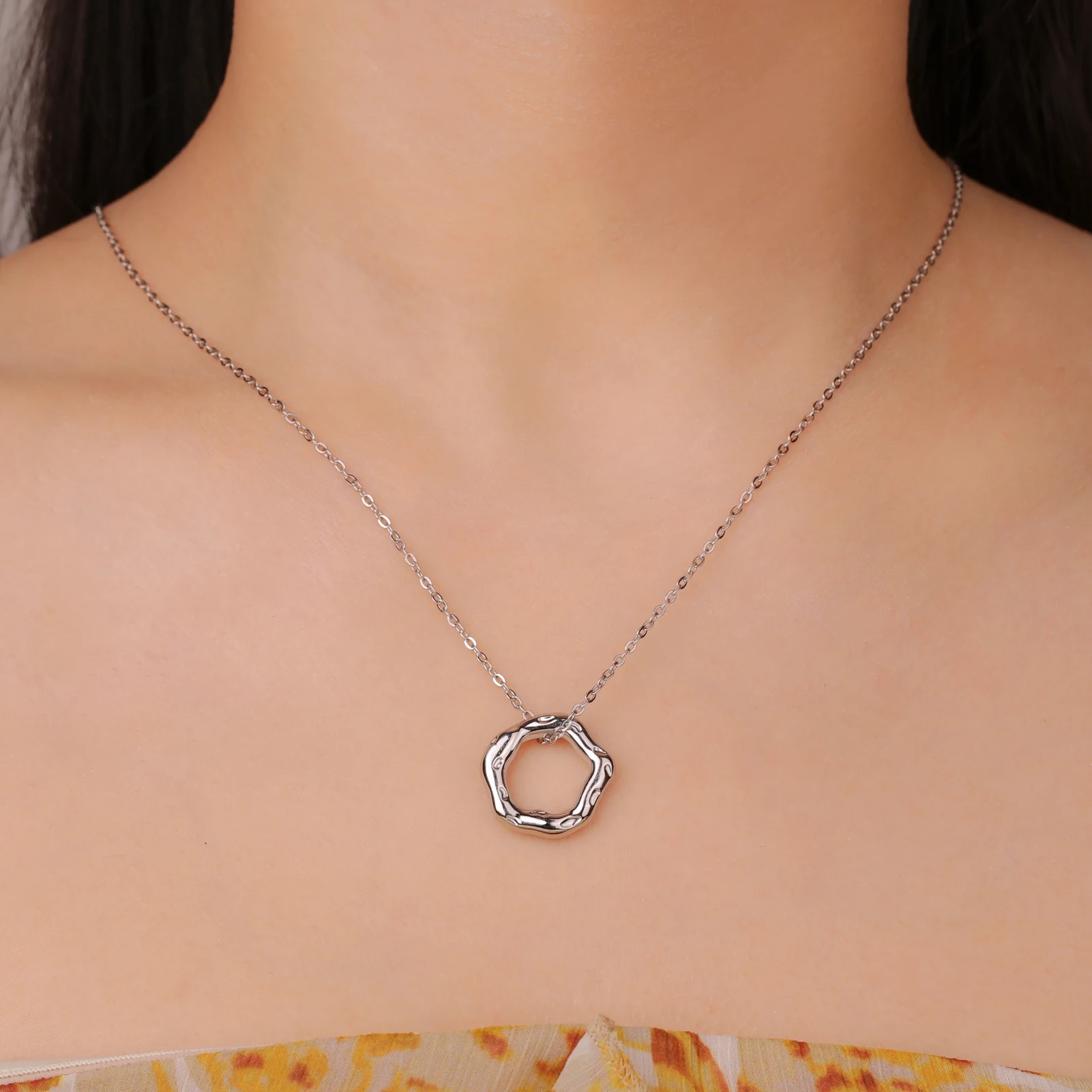 Collier en argent avec pendentif