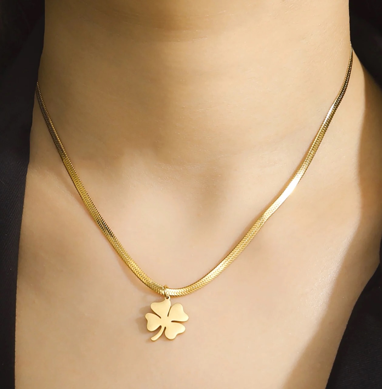 Collier trèfle à quatre feuilles