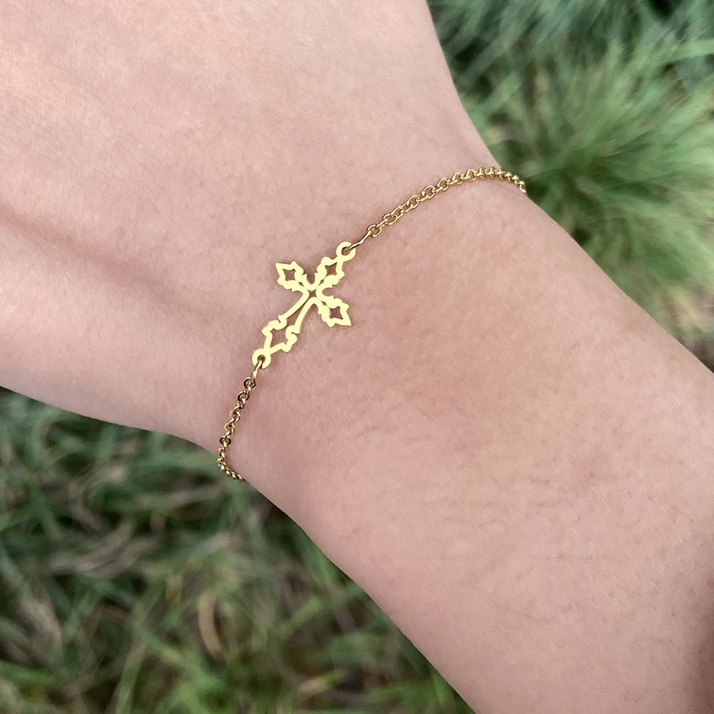 Bracelet en or croix