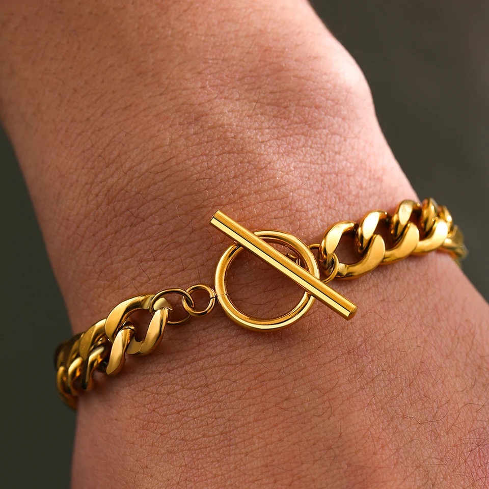 Bracelet en or fermoir T