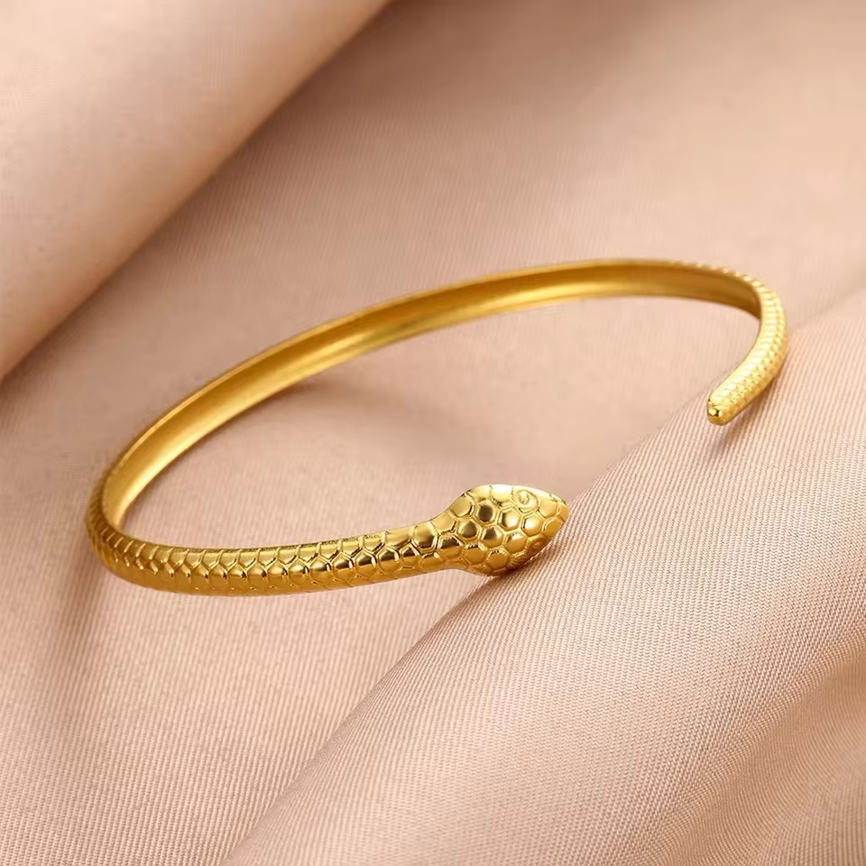 Bracelet en forme de serpent
